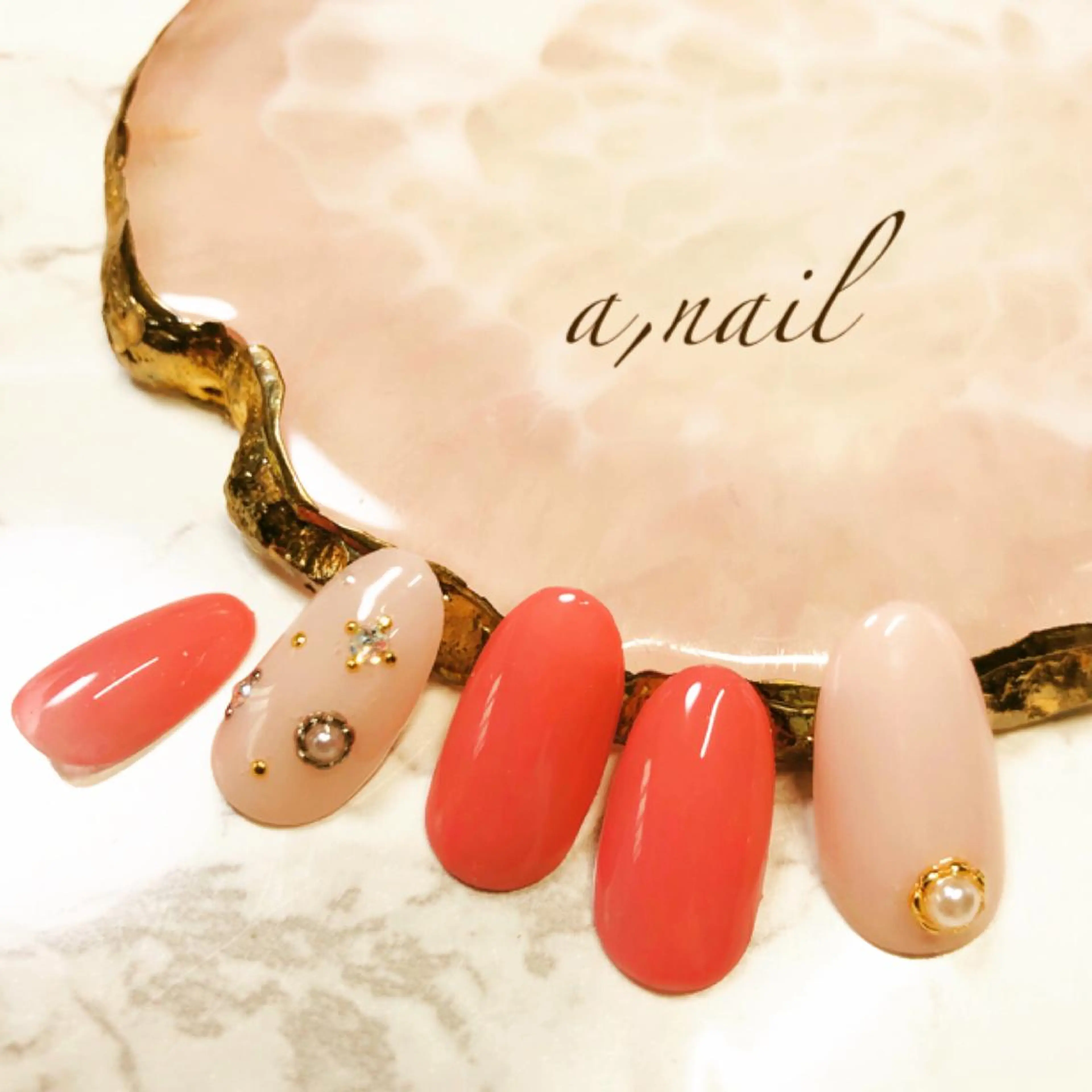 ネイル フットネイル ジェルネイル グラデーション ラメ(グリッター) ラメグラデーション ハンドネイル ネイルサロン エーネイルのネイルデザイン