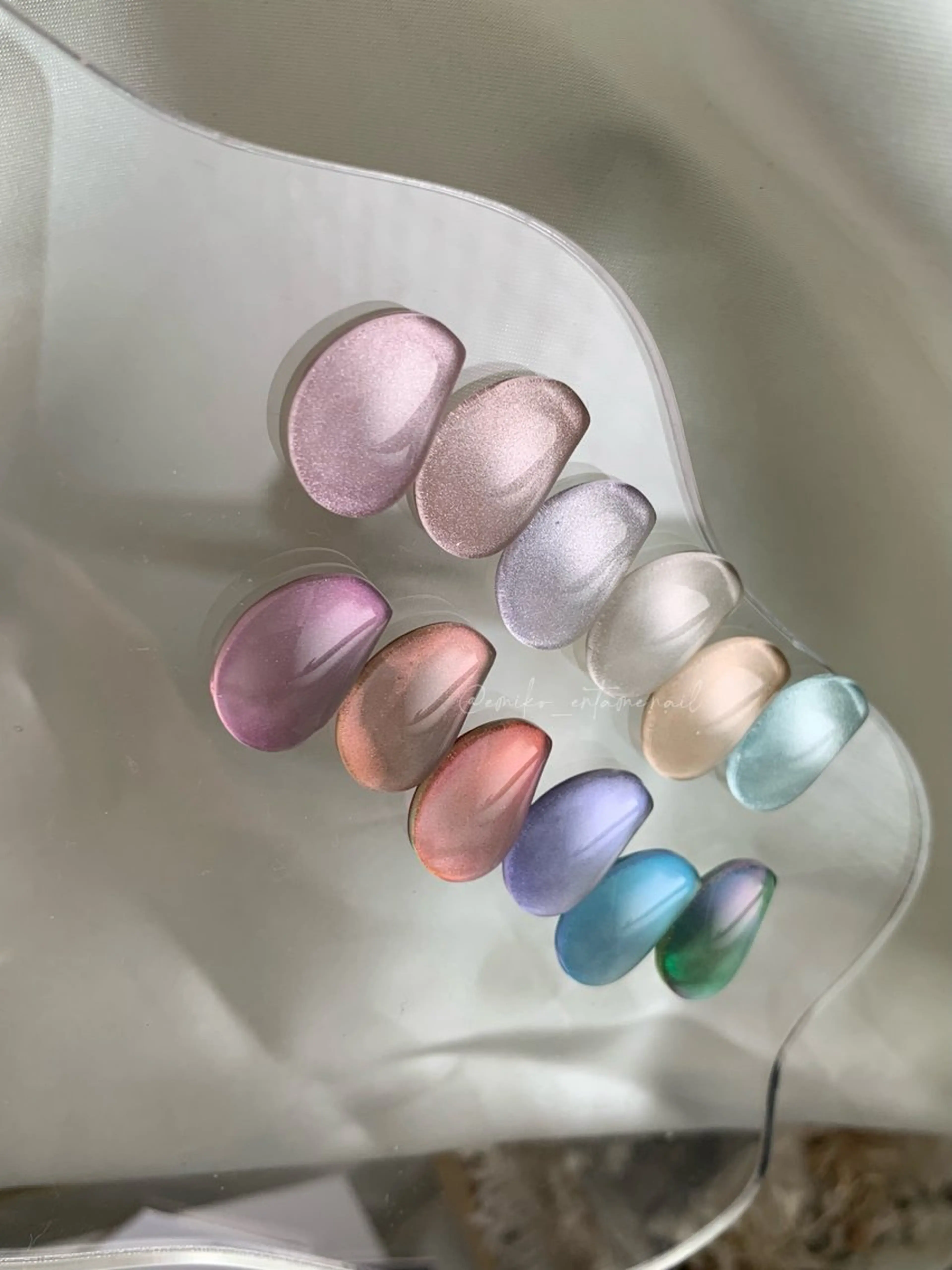 ネイル シンプルネイル EMIKOのネイルデザイン