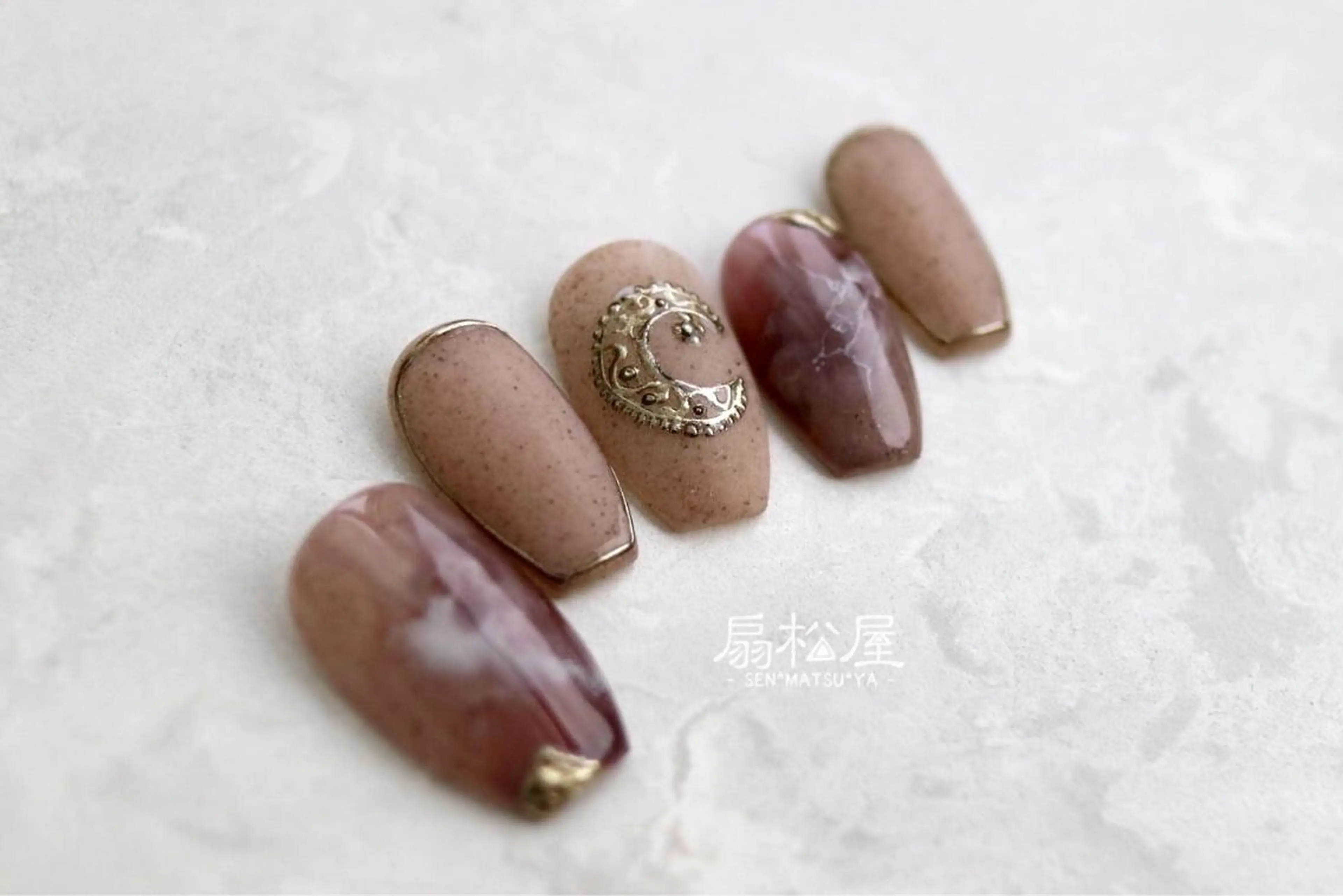 ネイル 扇松屋 marie.nのネイルデザイン