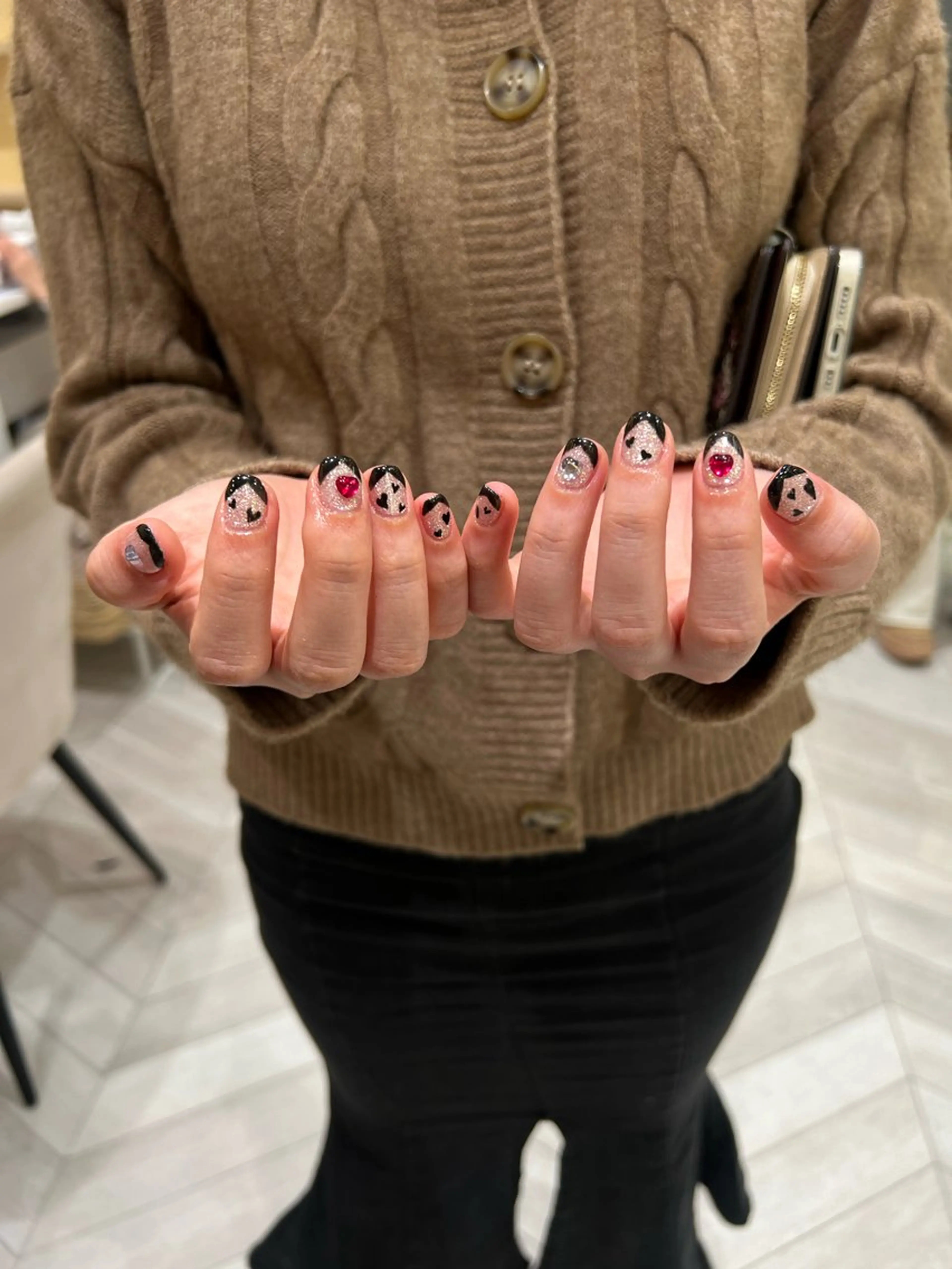 ネイル フレンチネイル ラメ(グリッター) 酸性ストレート人気 No,1/カスミ🩰のヘアスタイル