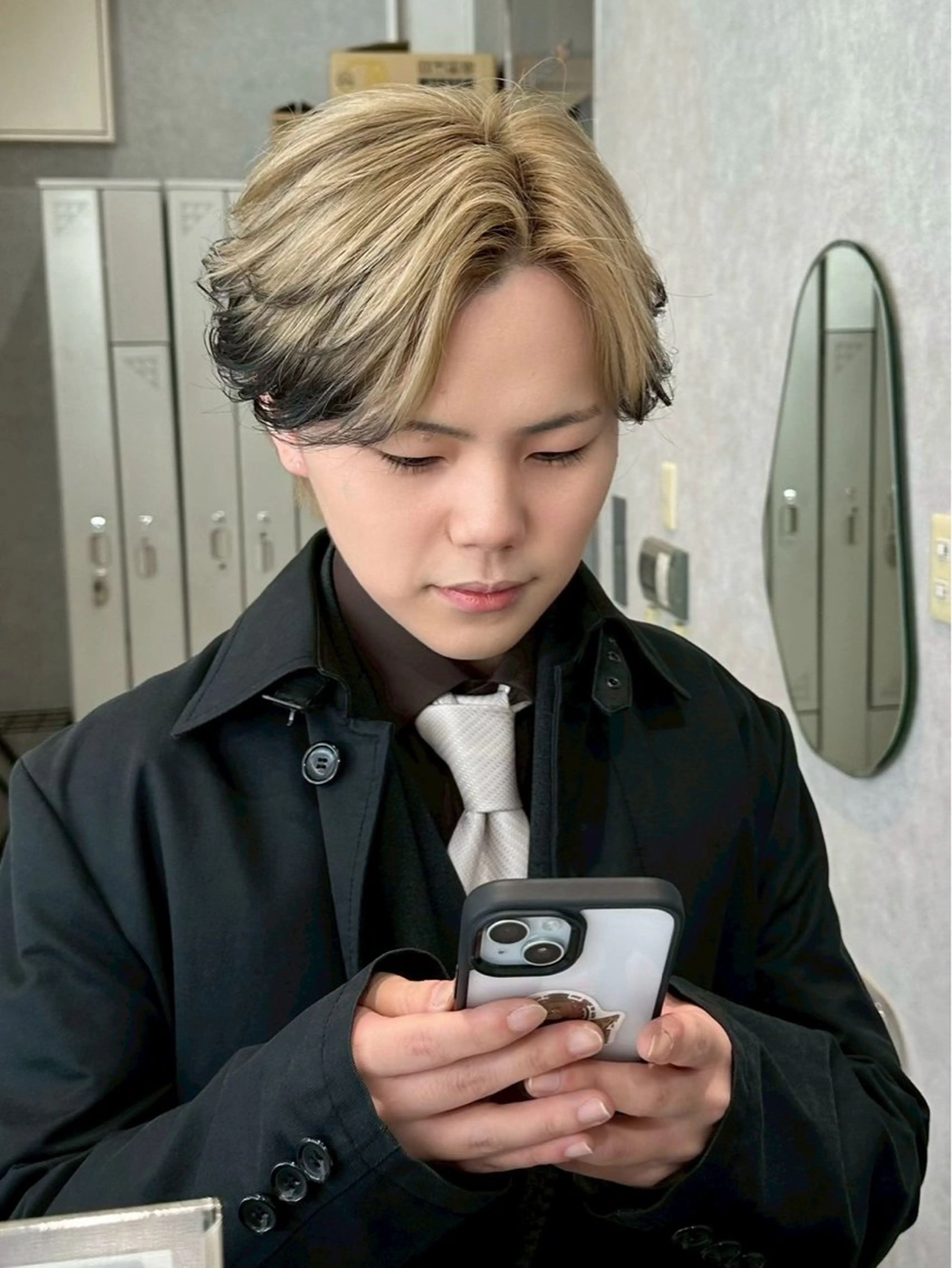 ショート カラー メンズ センターパート メンズ韓国風 韓国風ヘア カノン/縮毛矯正 /韓国風スタイルのヘアスタイル