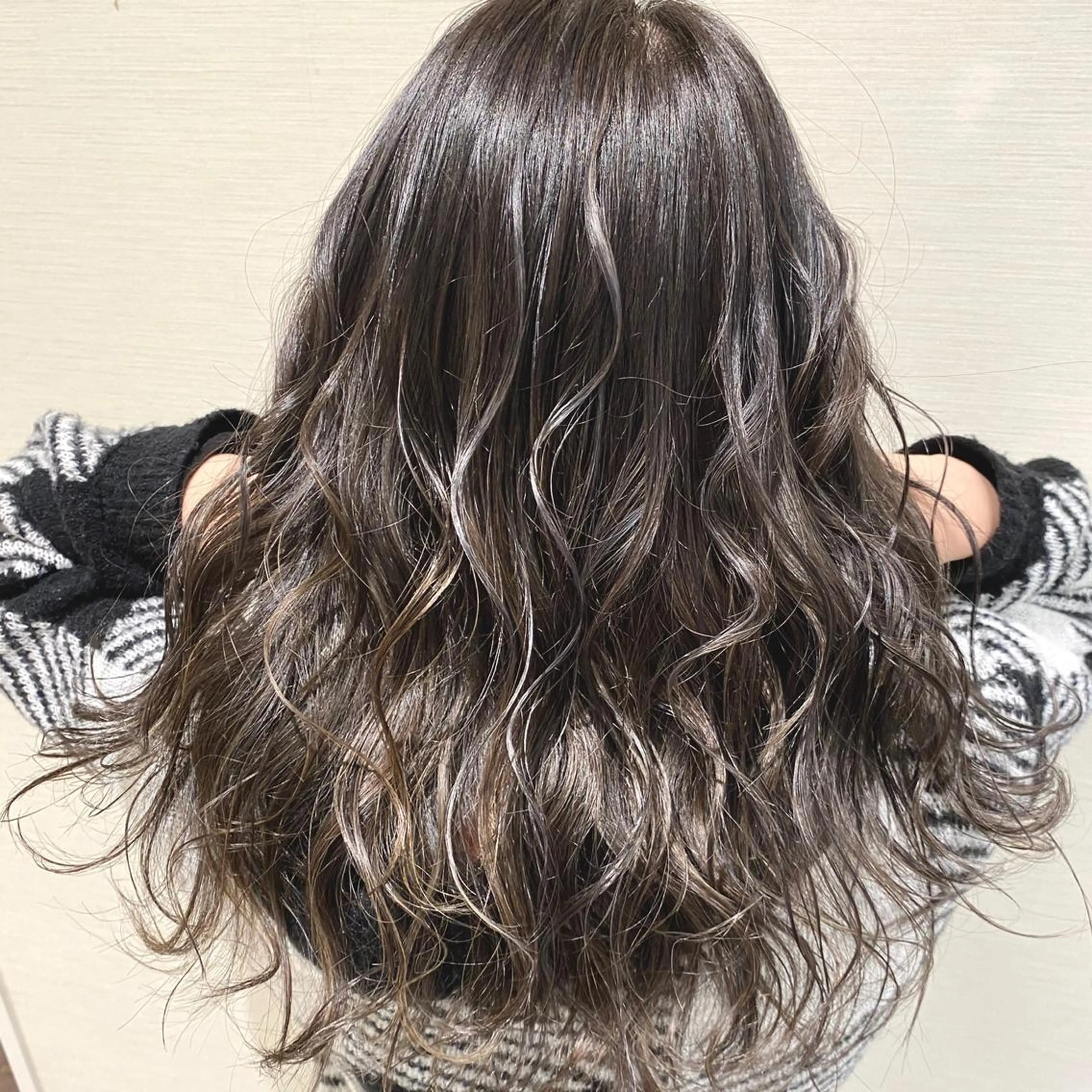 ロング カラー 横山 直輝のヘアスタイル