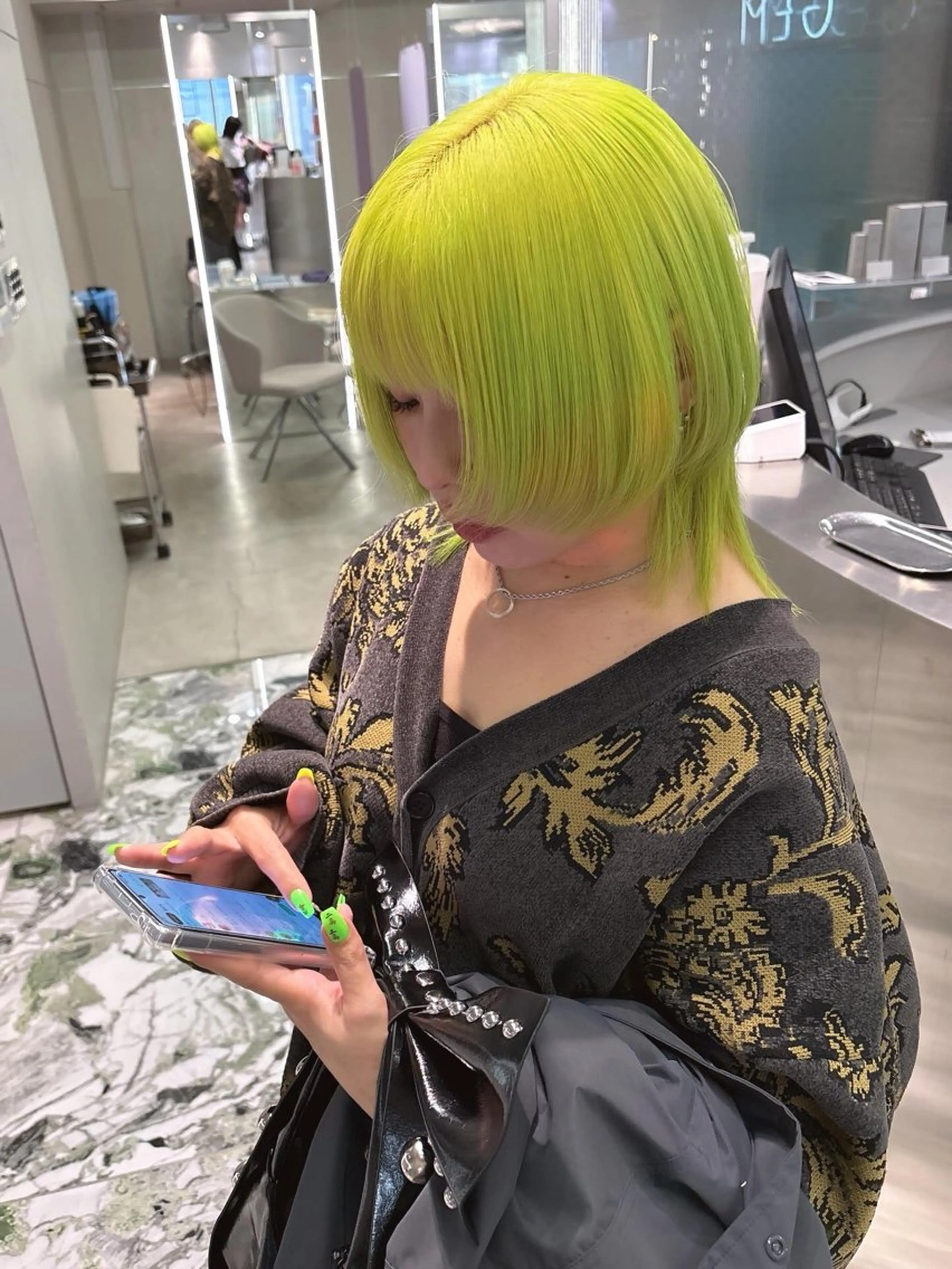 【💕ミニモ限定🐳💕】2回ブリーチカラー＋似合わせカットの写真