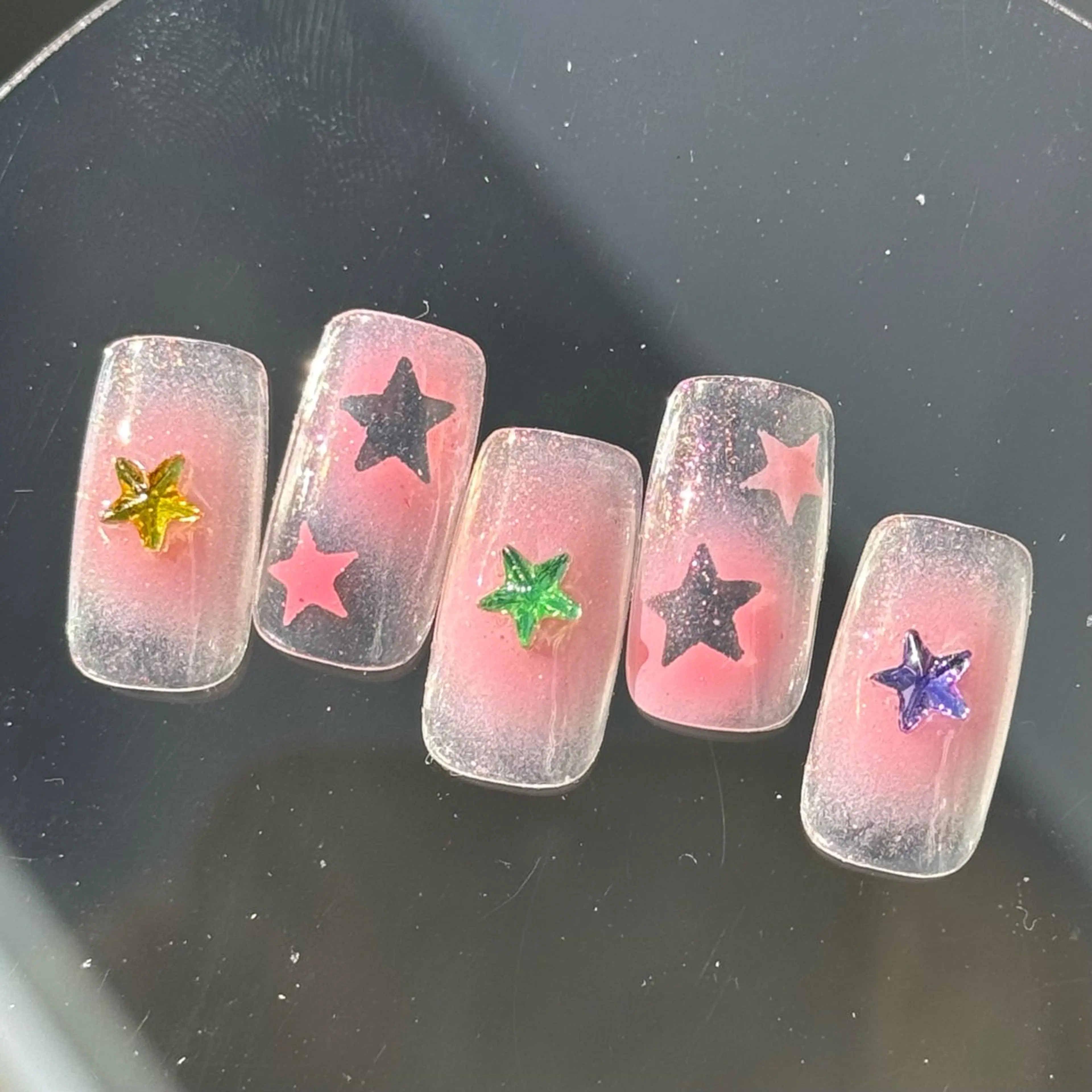 ネイル Pins16所属・HI-KO 🦙のネイルデザイン