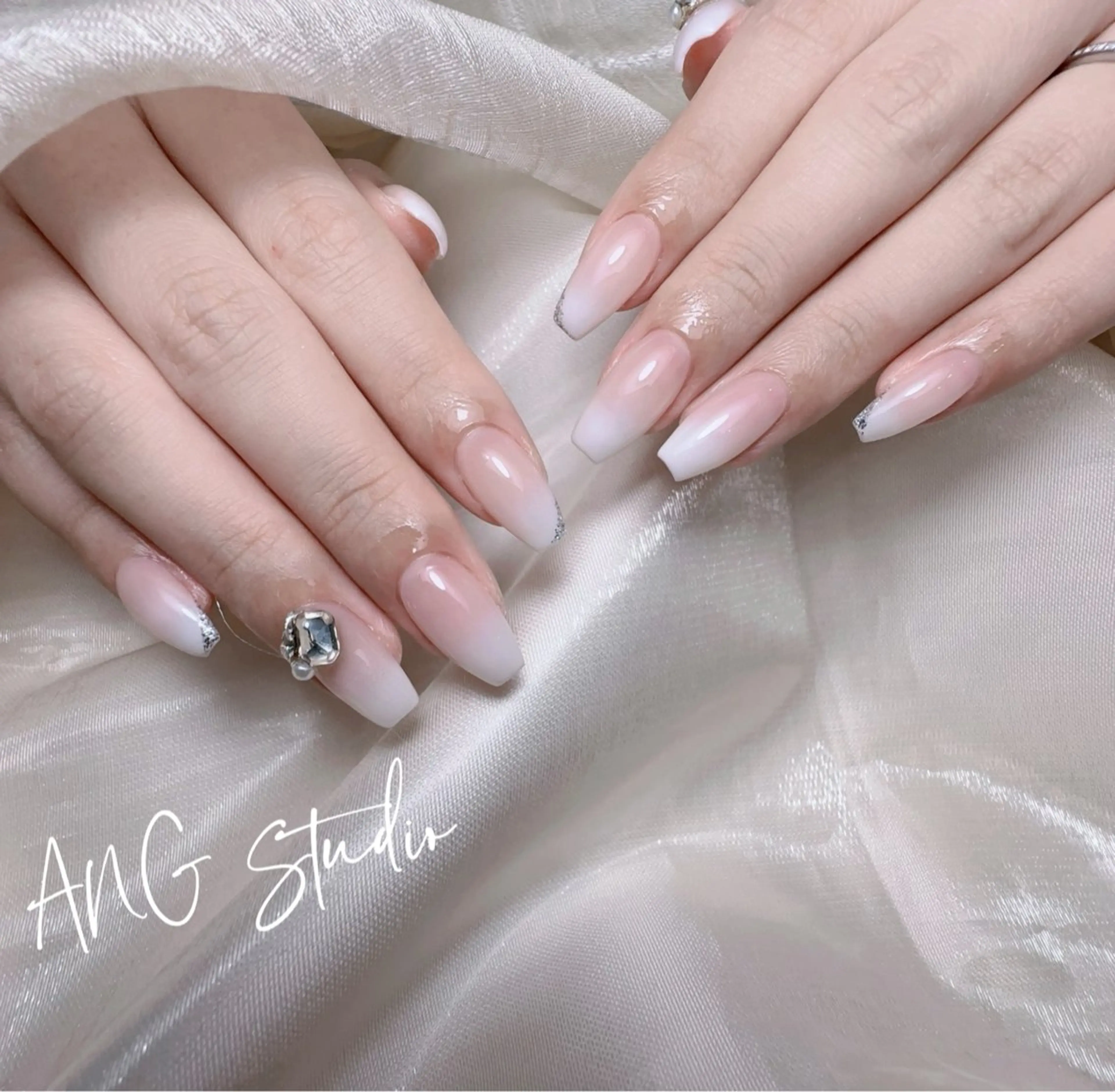 ネイル ハンドネイル ハンドケア ANG Studioのネイルデザイン