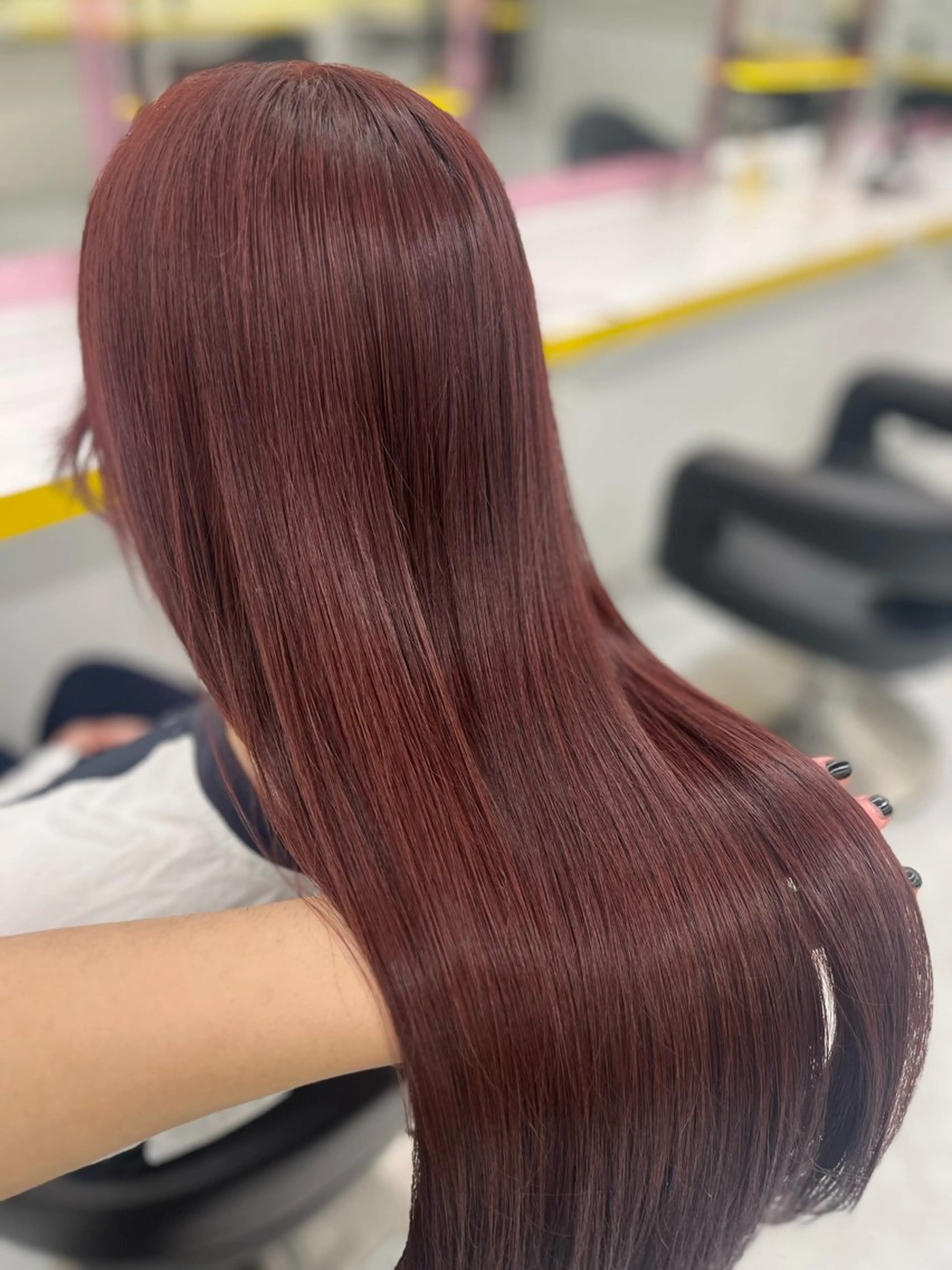 ロング カラー カット ヘアカラー トリートメント ハイトーンカラー 🦄レイヤーカットのヘアスタイル