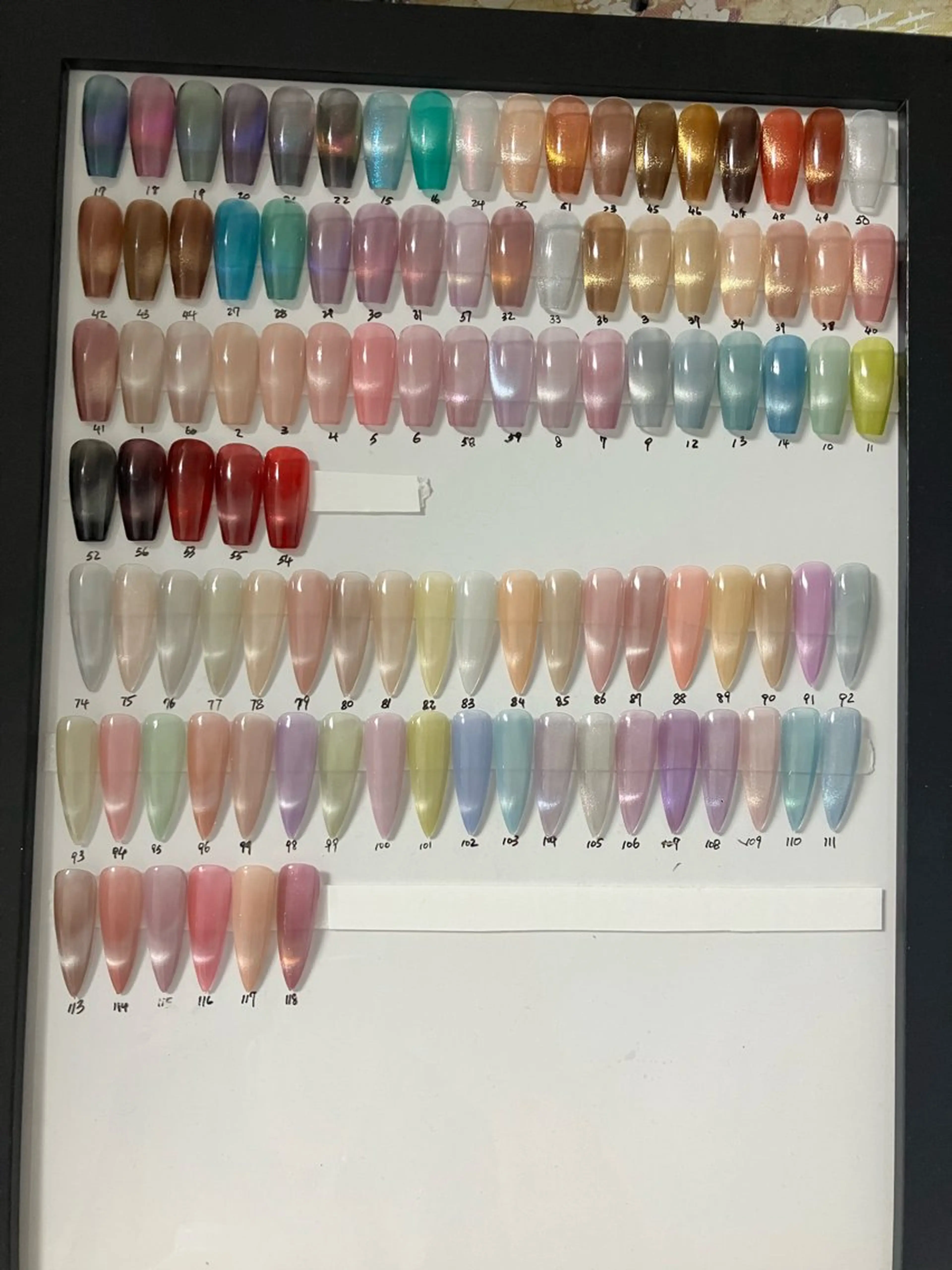 ネイル 高木 維麗絲のネイルデザイン