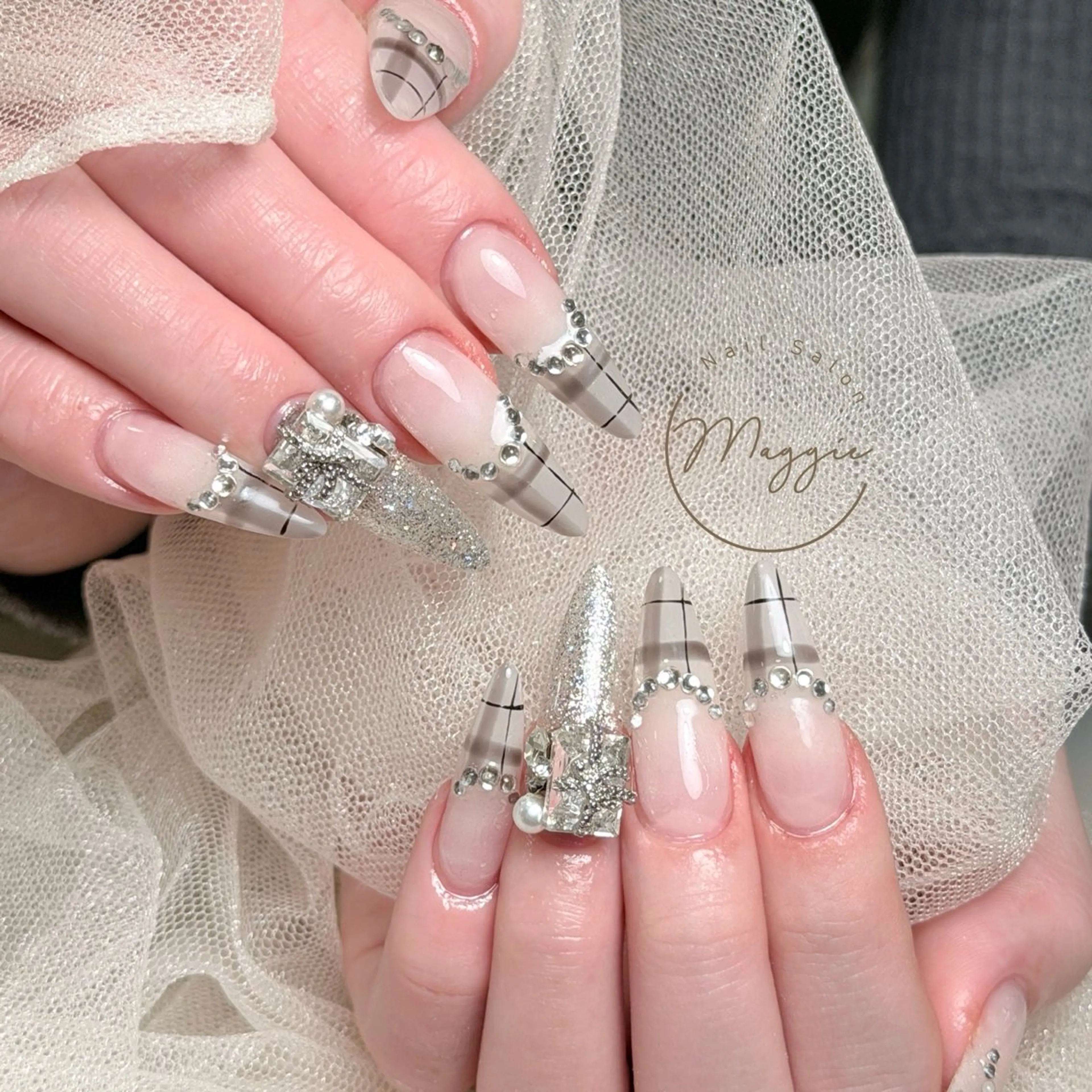 ネイル Maggie Nail🦩のネイルデザイン