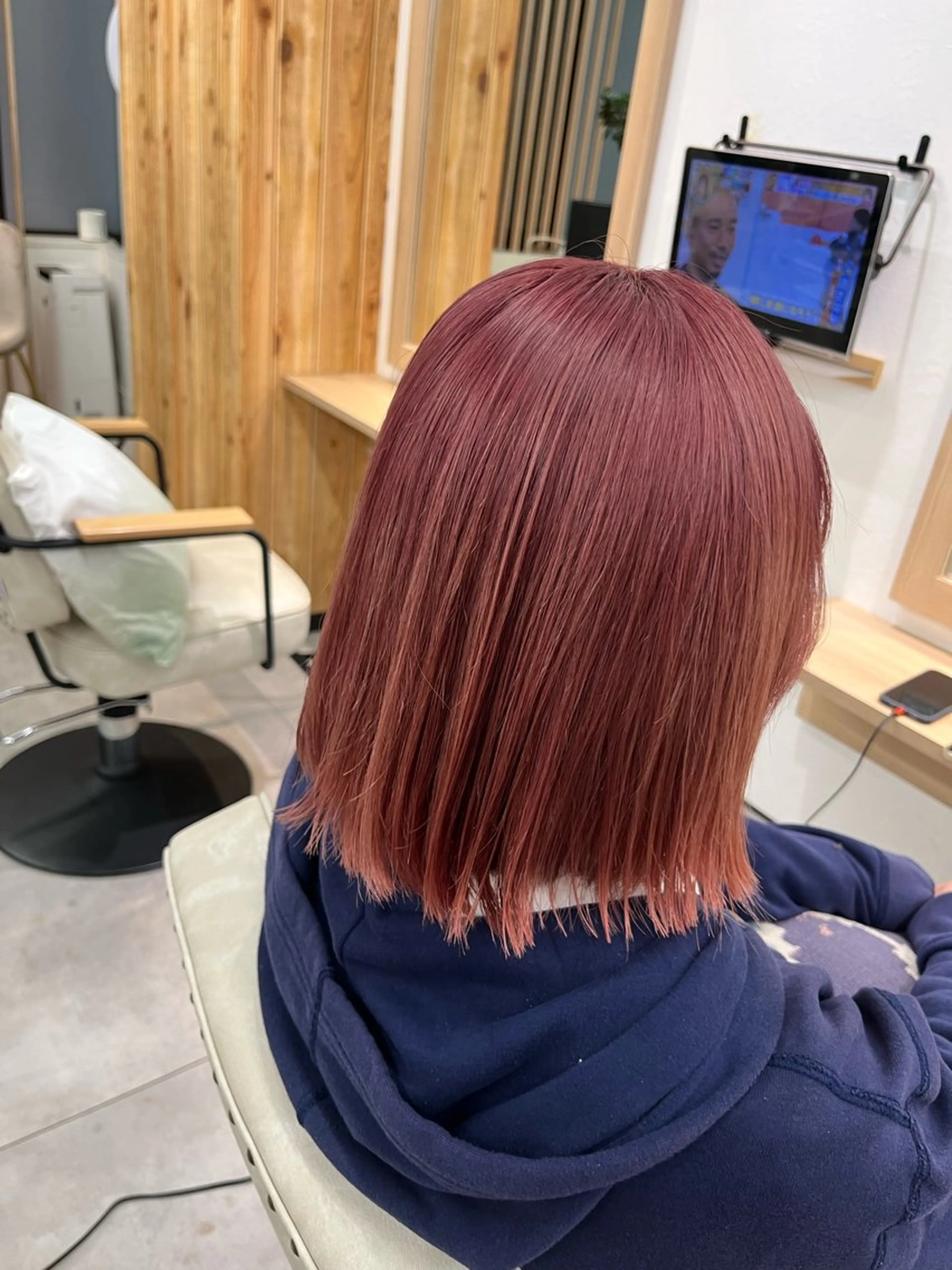 カラー ブリーチ/ハイトーン ボブ🐥HIYORIのヘアスタイル