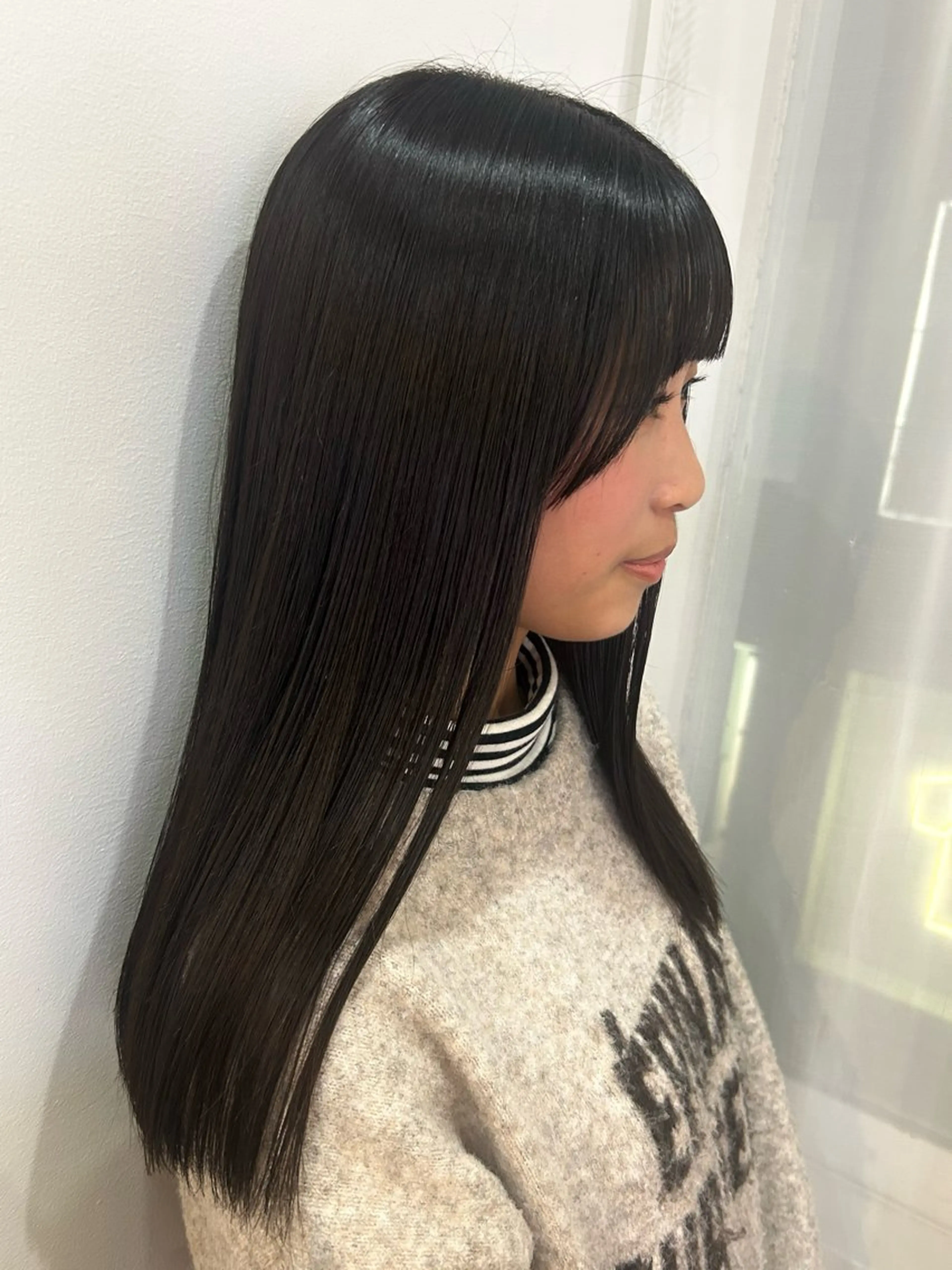 ロング 大嘉田 麻凜のヘアスタイル