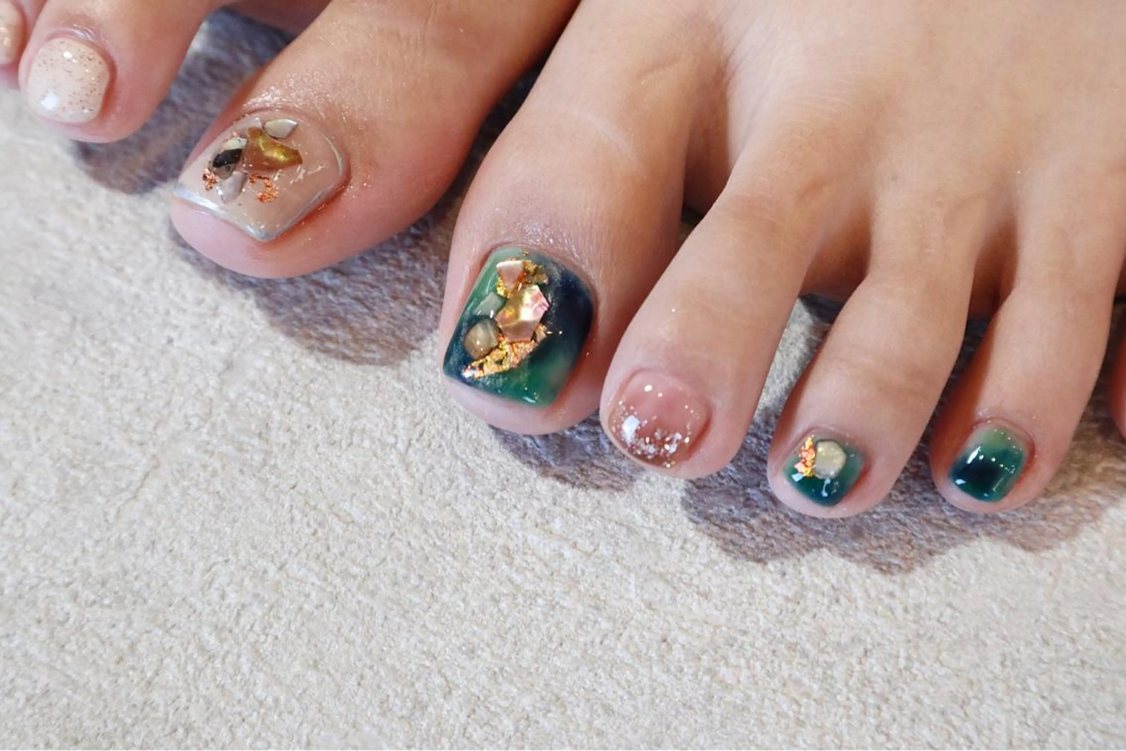 ネイル フットネイル 小河 仁美のネイルデザイン