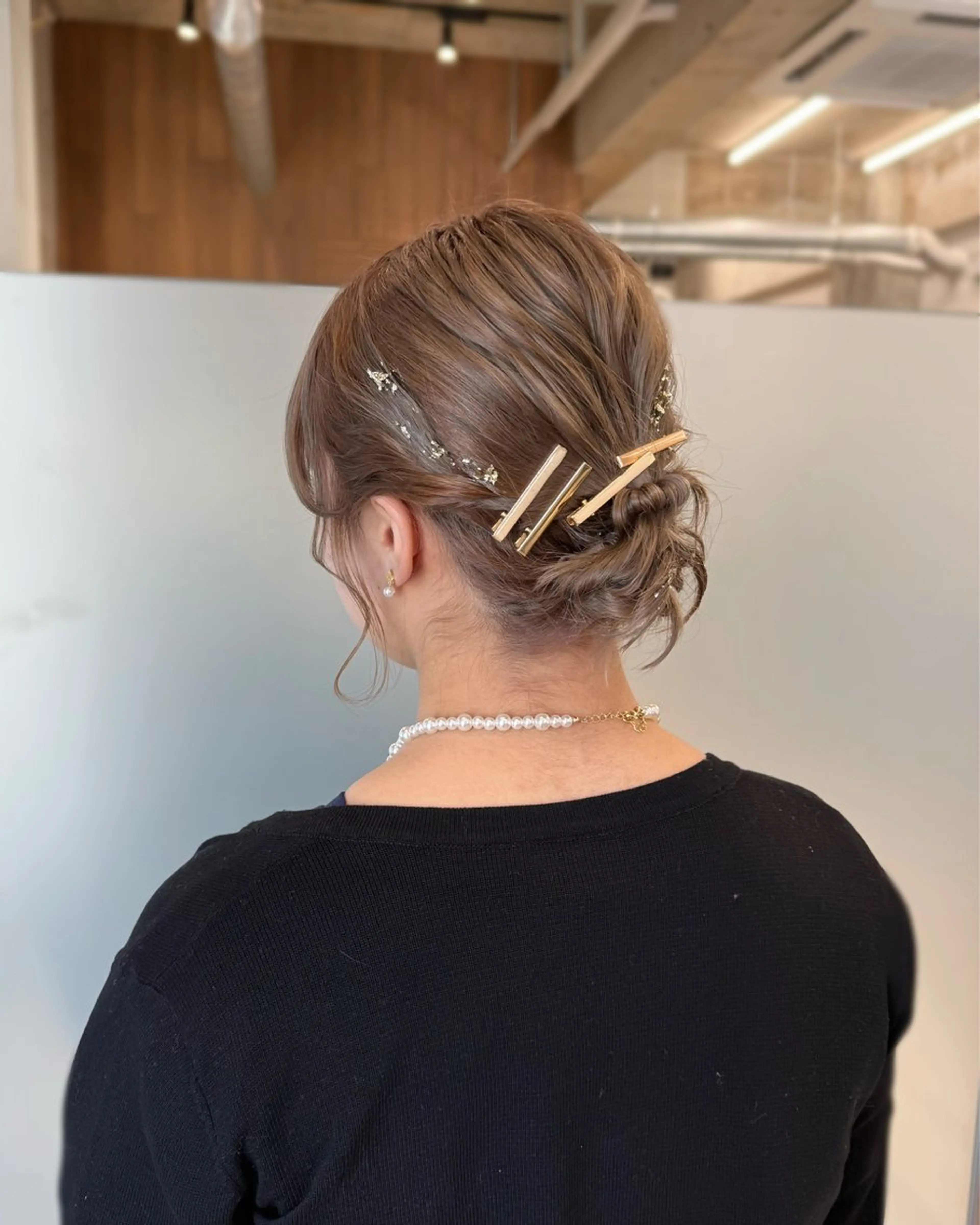 ミディアム ヘアアレンジ 髪飾り ヘアセット 縮毛矯正+モテカラー 🎀✨MIHOのヘアスタイル