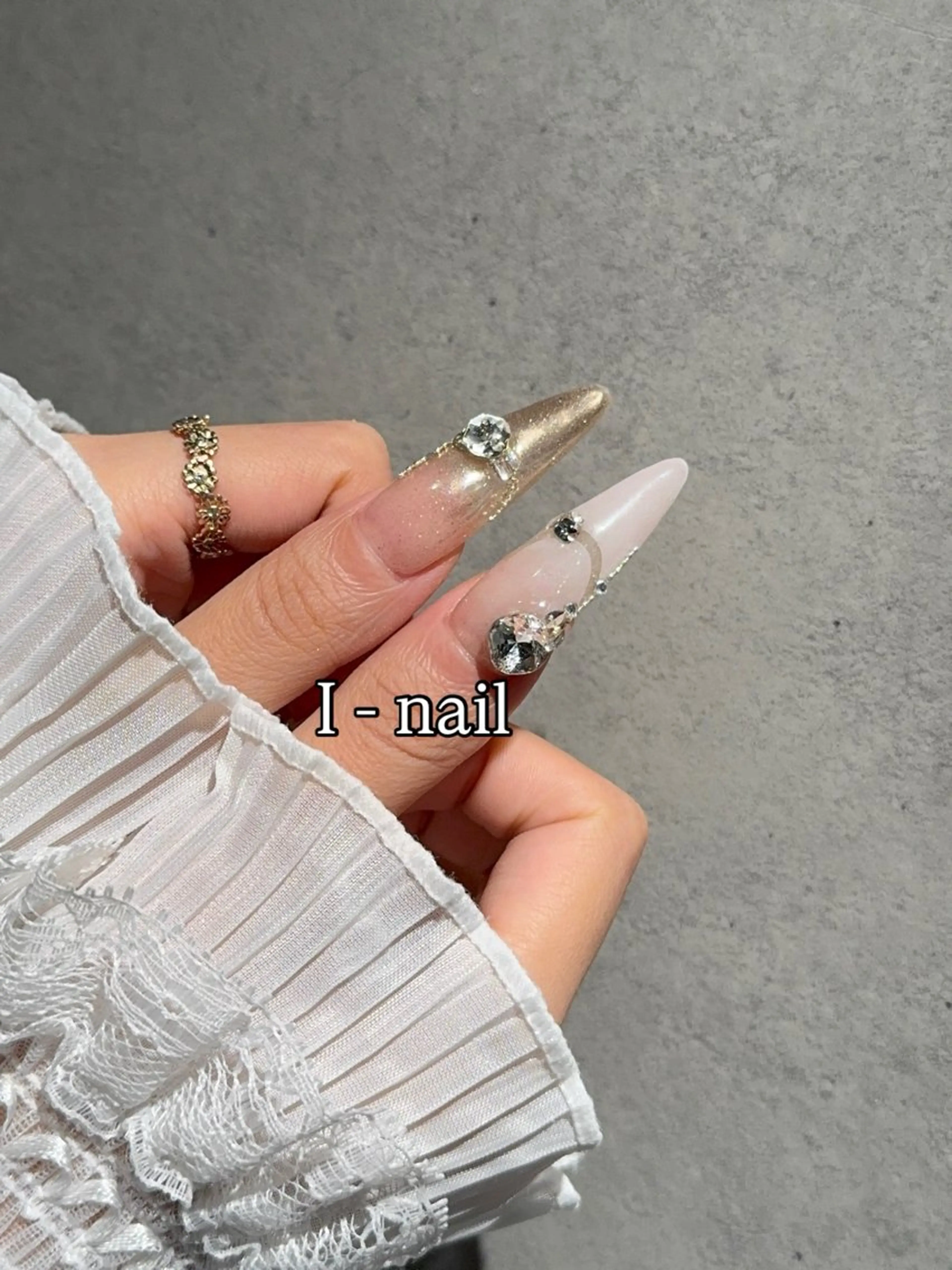 ネイル I-nailロング /ワンホン/キラキラのネイルデザイン