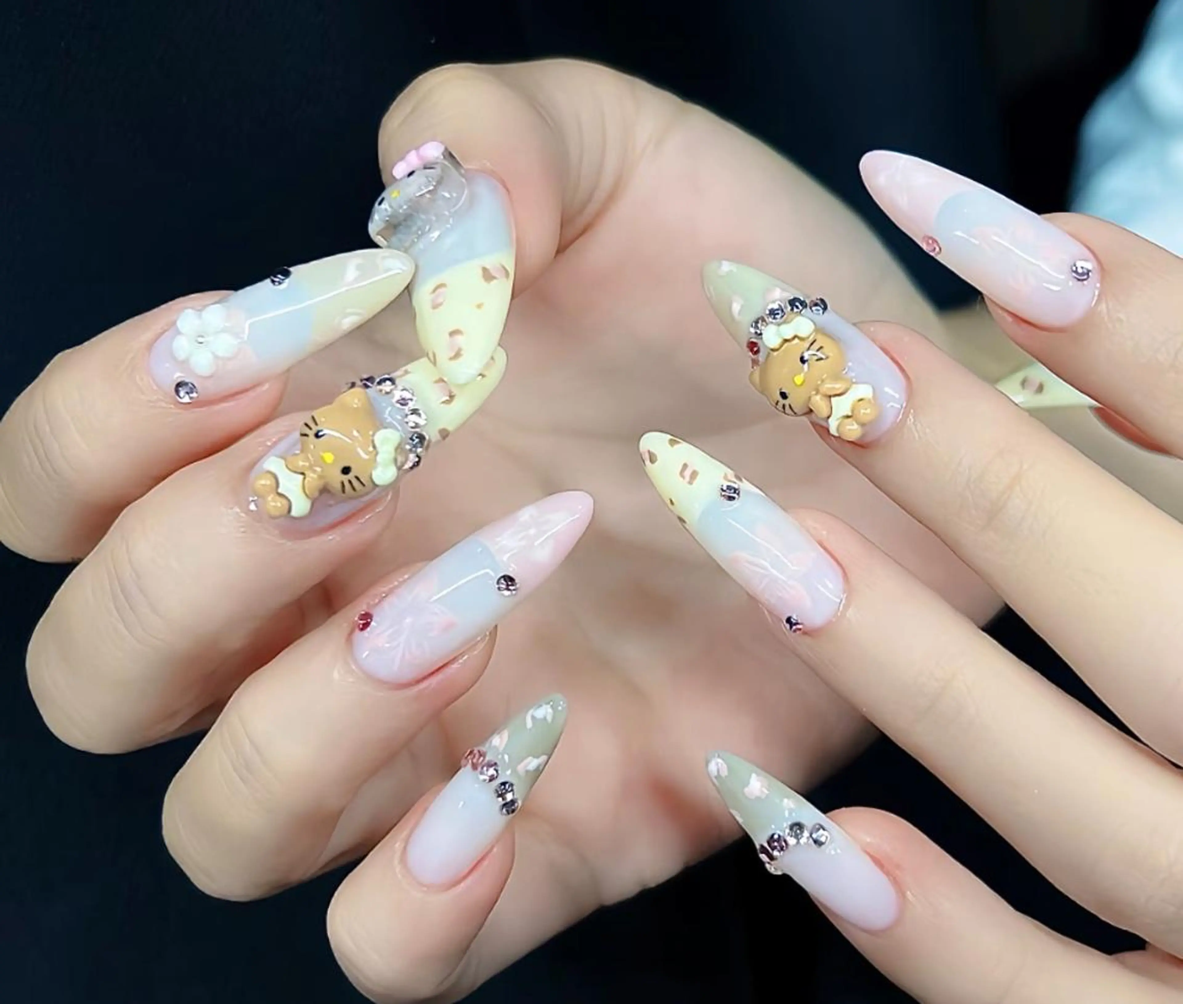 ネイル ハンドネイル ハンドケア 🍑 momo_nailのネイルデザイン