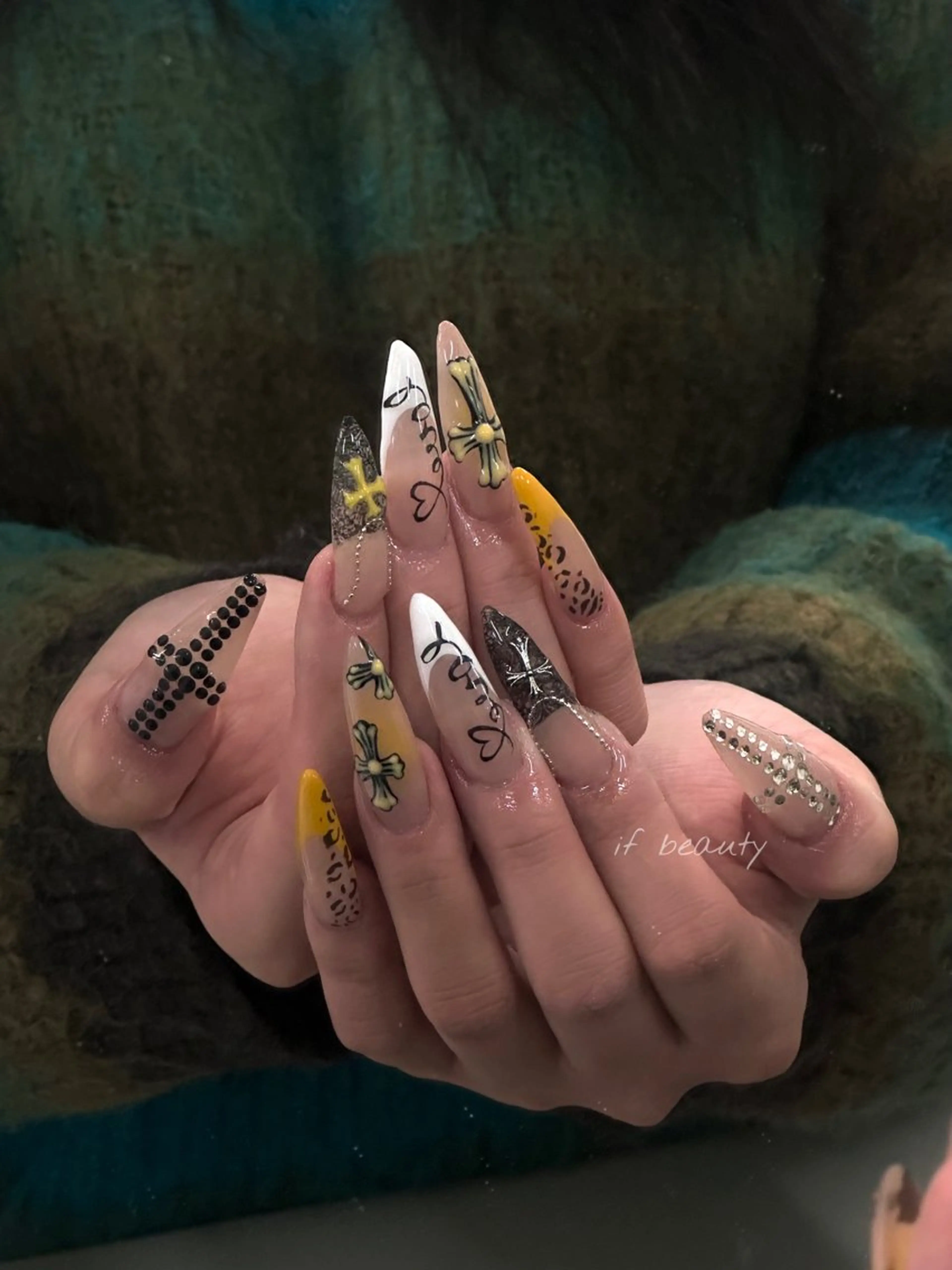 ネイル アートネイル ジェルネイル グラデーション パラジェル ワンホンネイル ハンドネイル if Hair＆Nail Salon所属・IKA /海外ネイル /個性派/ワンホンのネイルデザイン