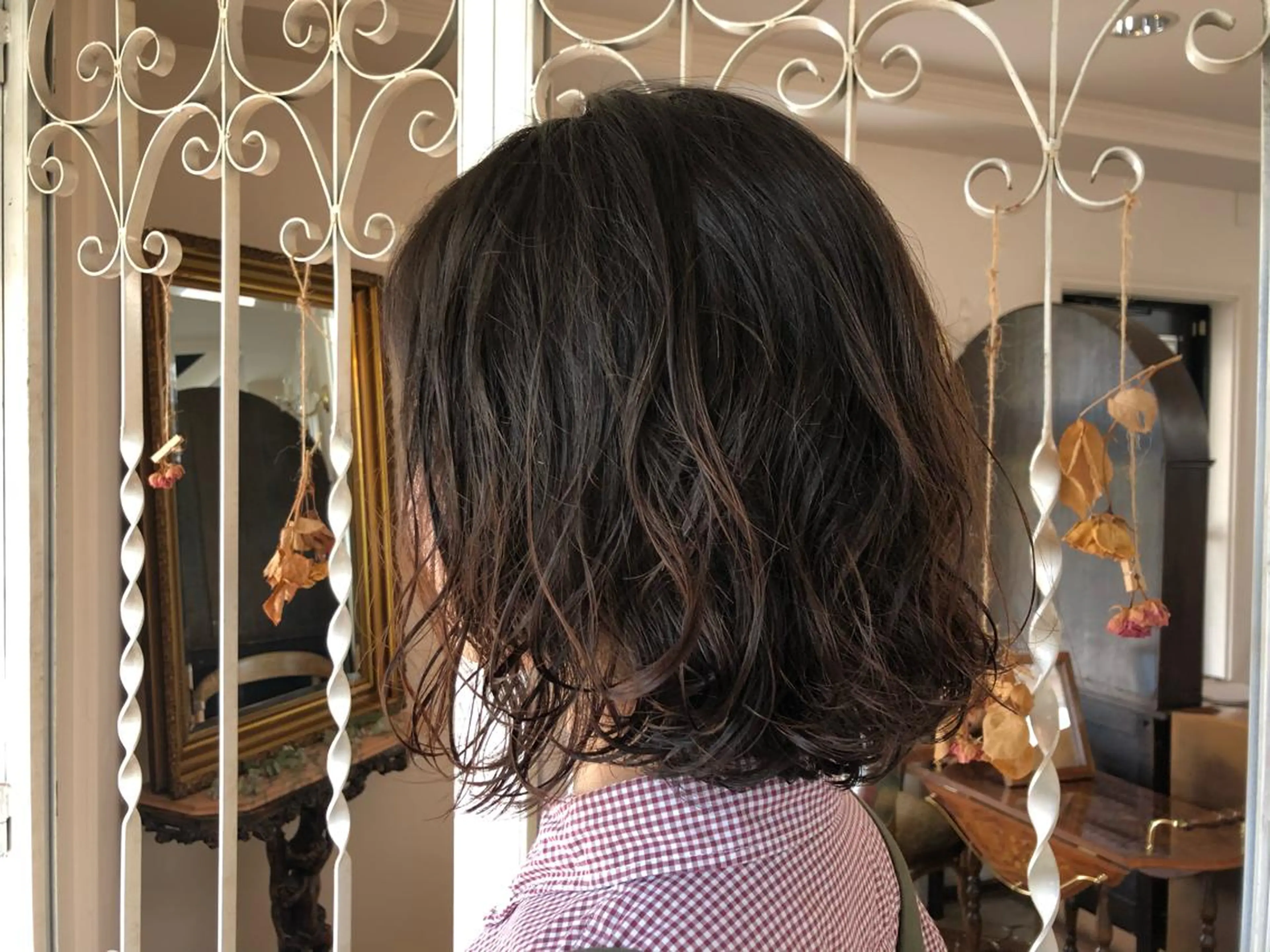 ミディアム 三好 美里のヘアスタイル