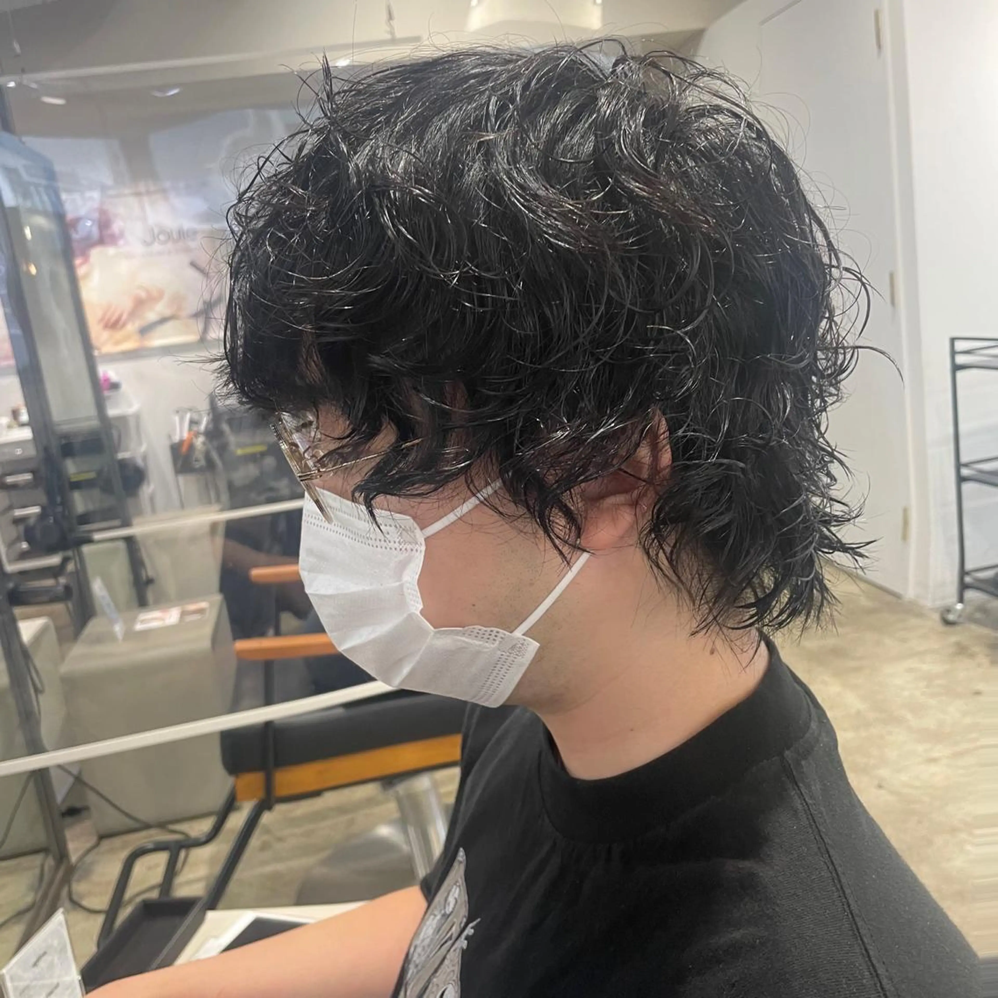 ミディアム ミディアムパーマ ウルフカット 💫カットはなんでも 得意です✂️のヘアスタイル