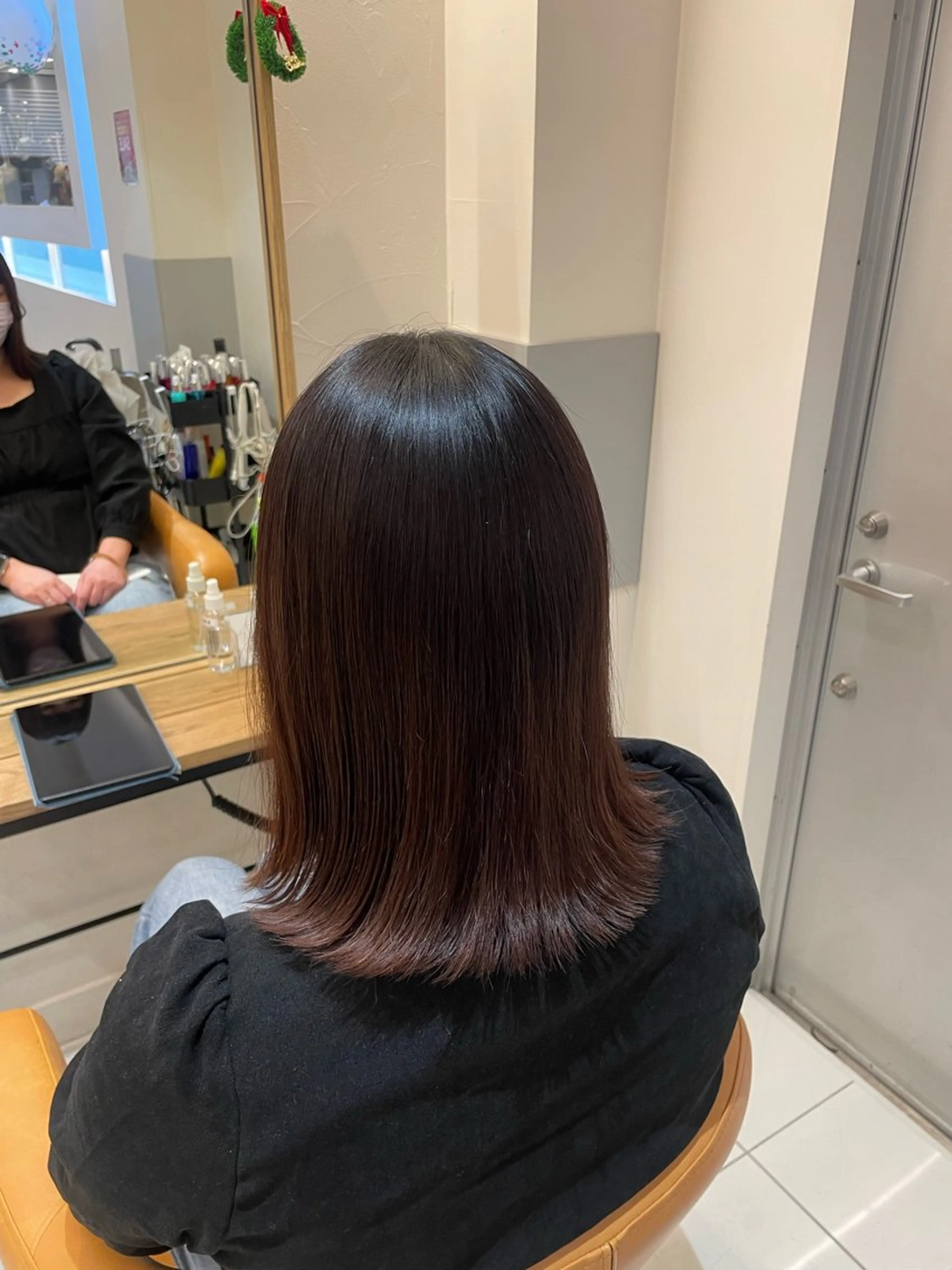 セミロング トリートメント 🪸暖色艶カラー/ shiori🫧のヘアスタイル