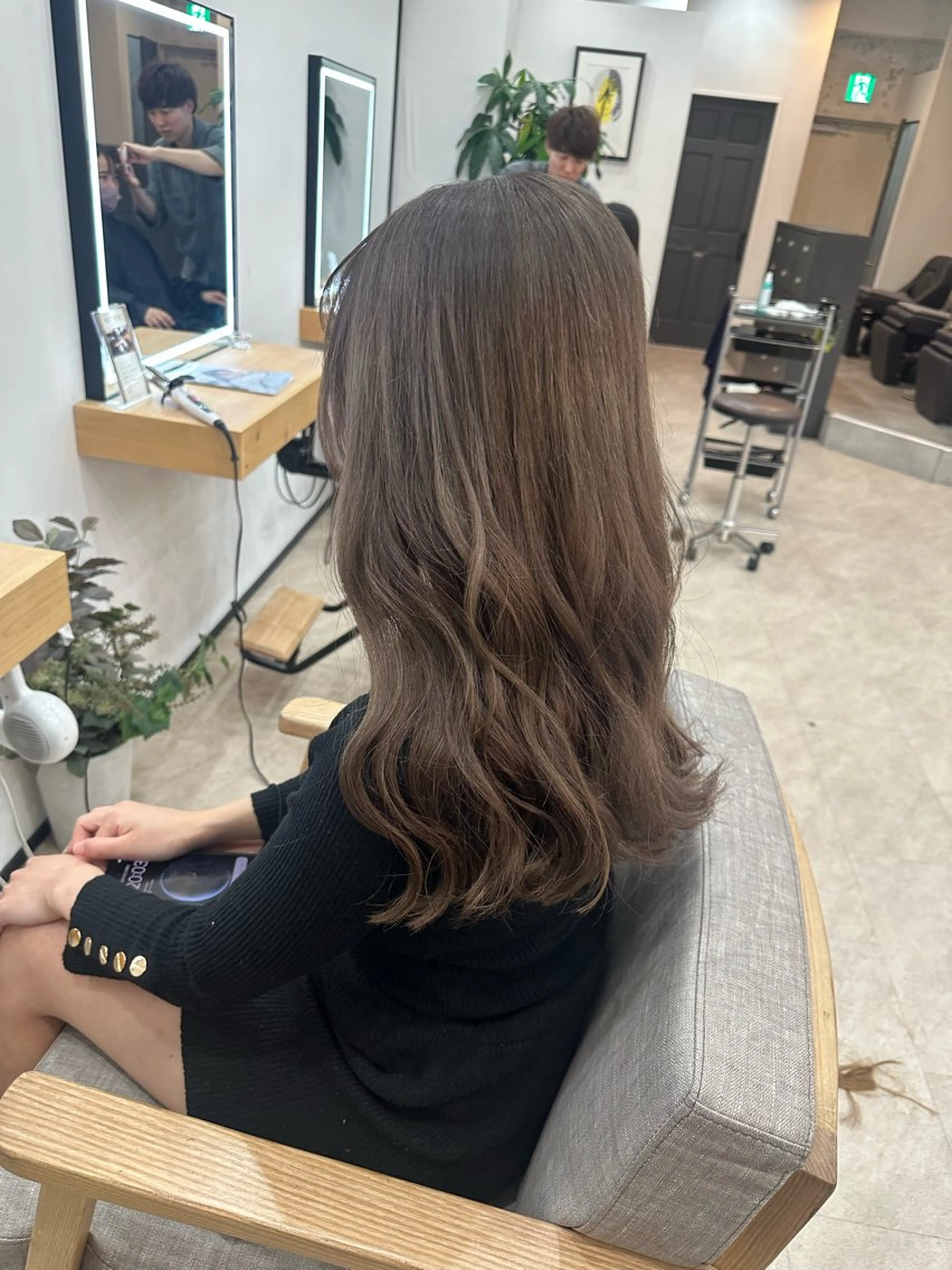 ロング カラー little通町筋所属・村上 朝陽のヘアスタイル