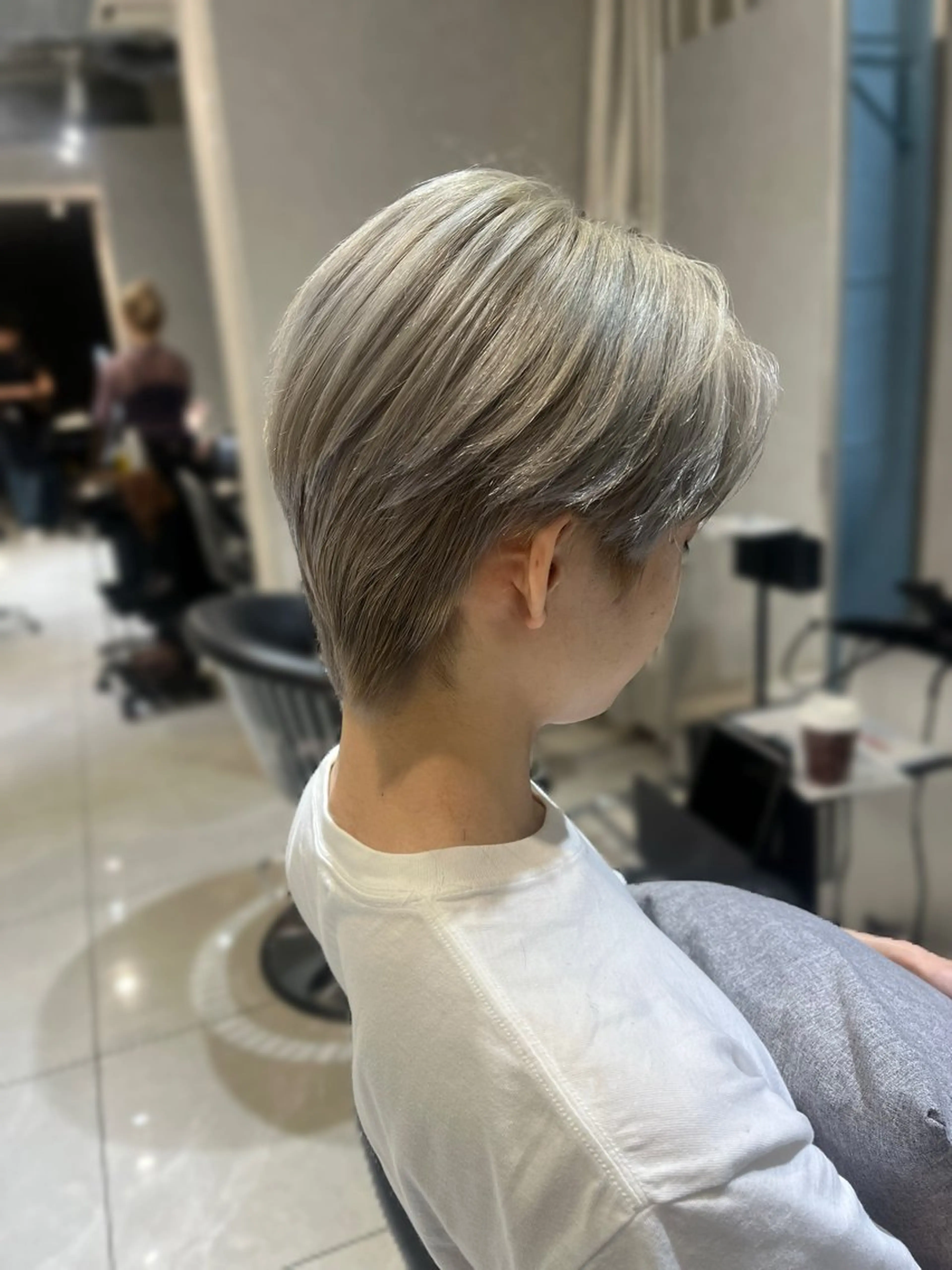 メンズ カット ヘアカラー メンズセンターパート 🇰🇷wakanaのヘアスタイル