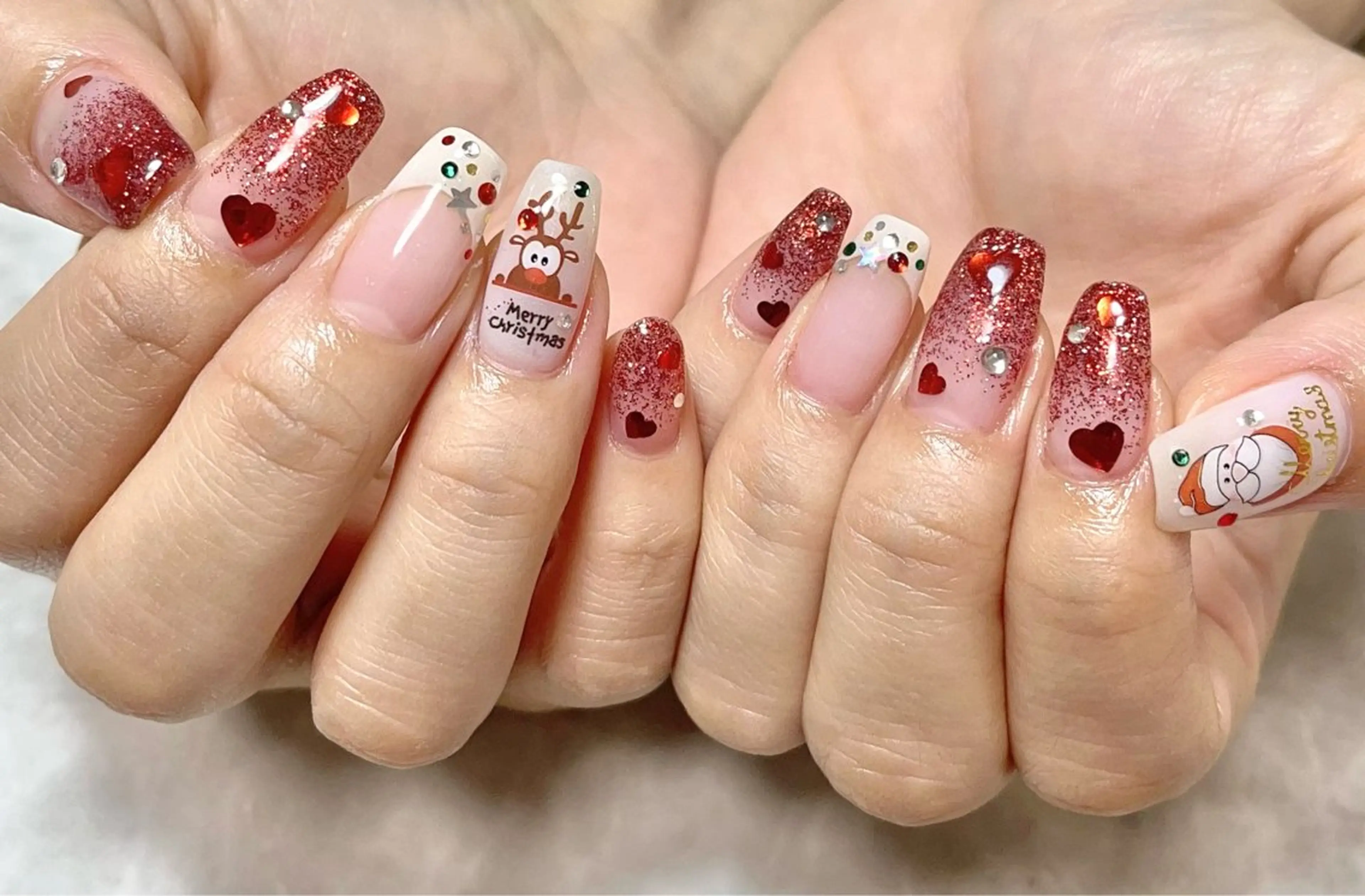 ネイル ハート ラメ(グリッター) ラメグラデーション ハンドネイル nails' it...のネイルデザイン