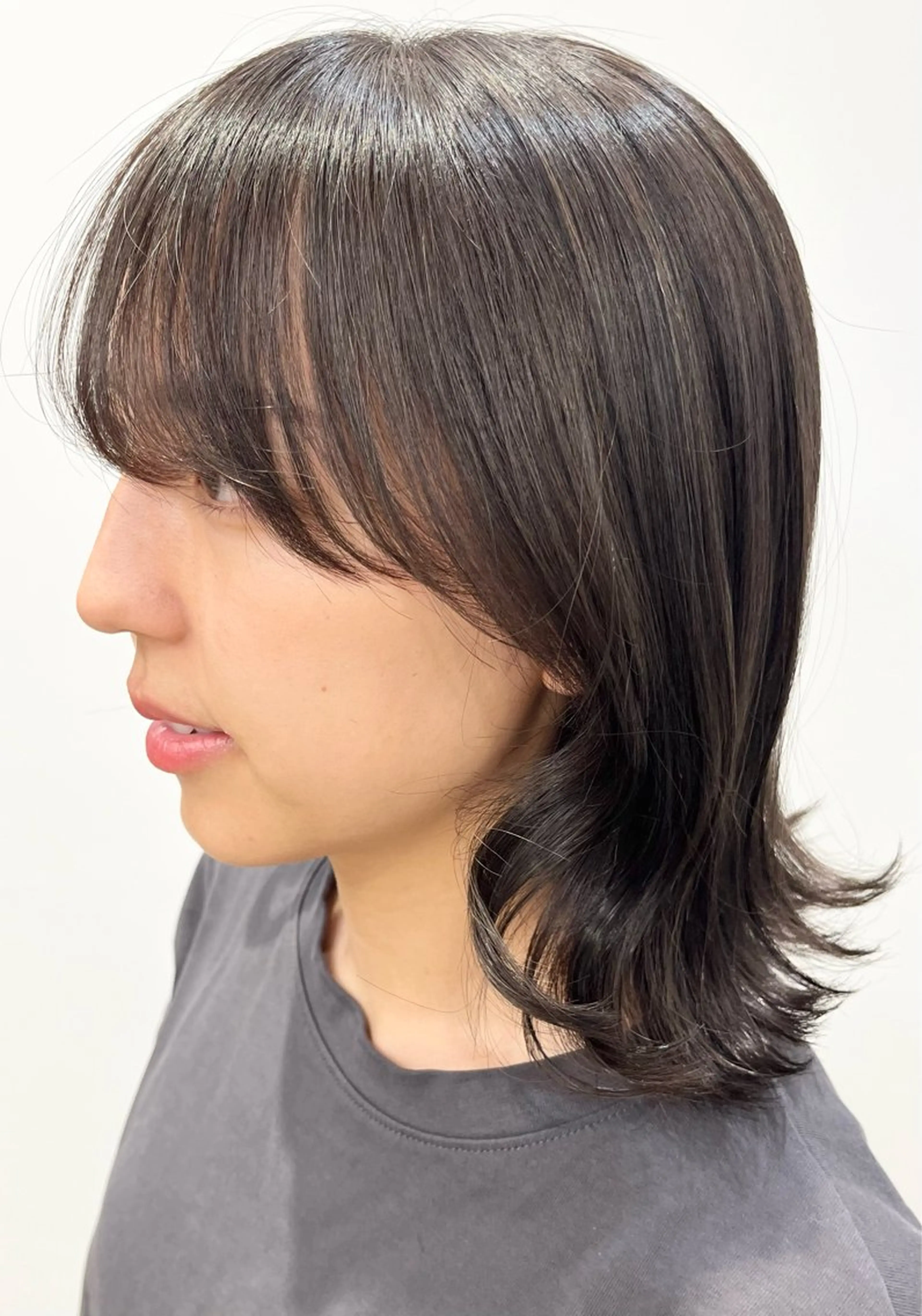 セミロング 會田 /レイヤーカットのヘアスタイル