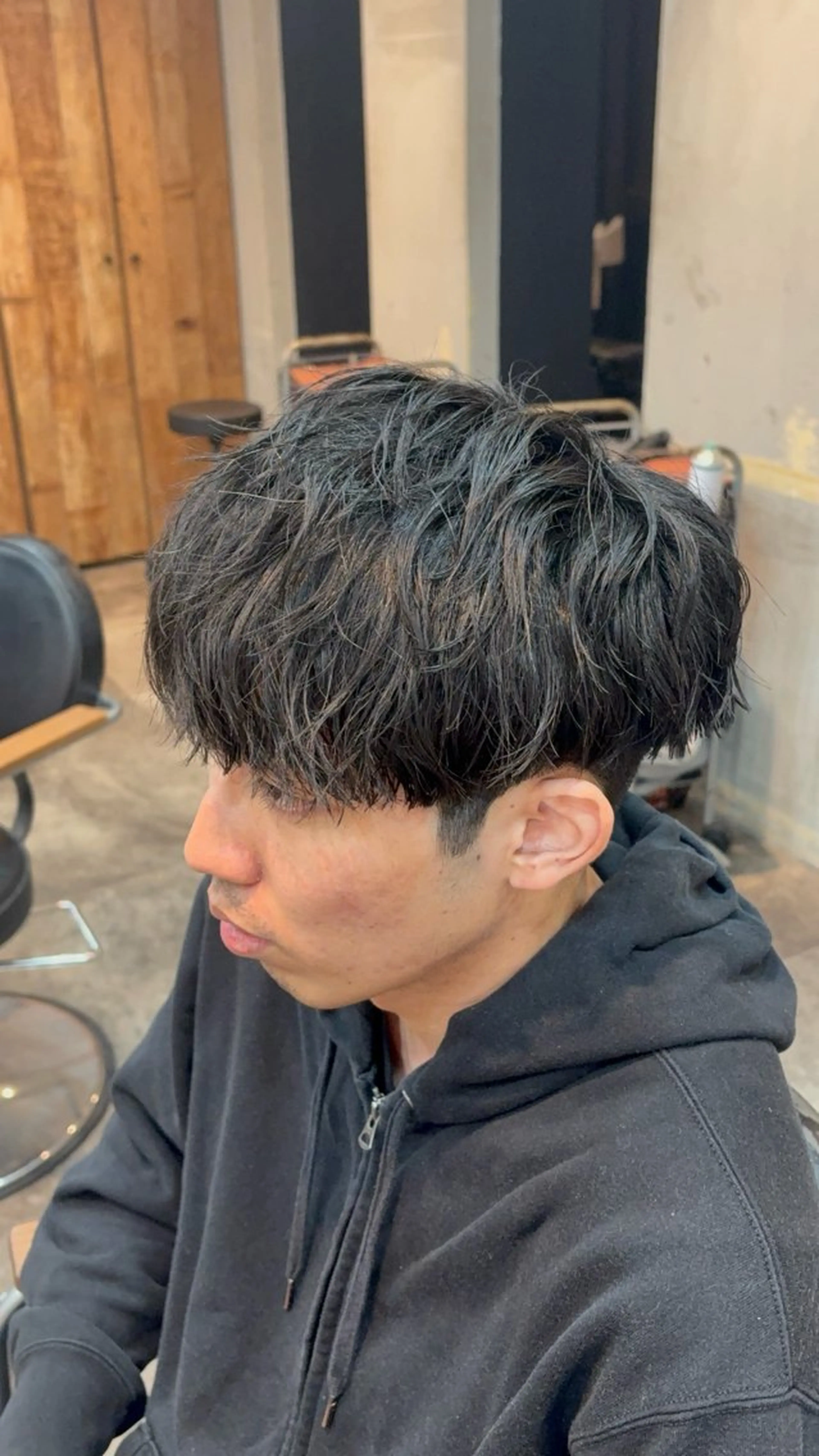 メンズ カット パーマ men's salon gaudi梅田茶屋町店所属・青木 星翔のヘアスタイル