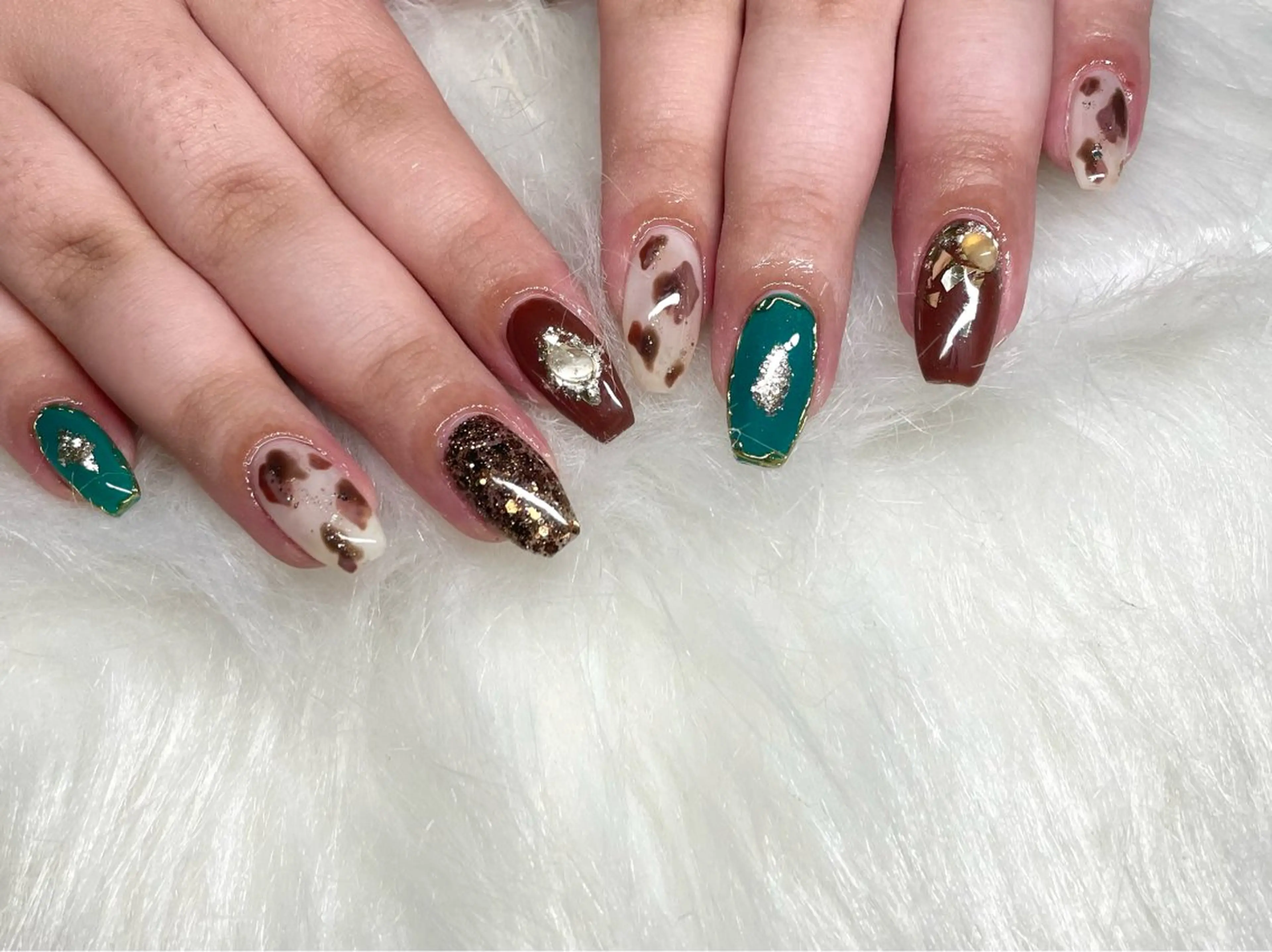 ネイル 成人式 フットネイル フレンチネイル ジェルネイル 韓国ネイル ハンドネイル nail salon fee（フィー）のネイルデザイン