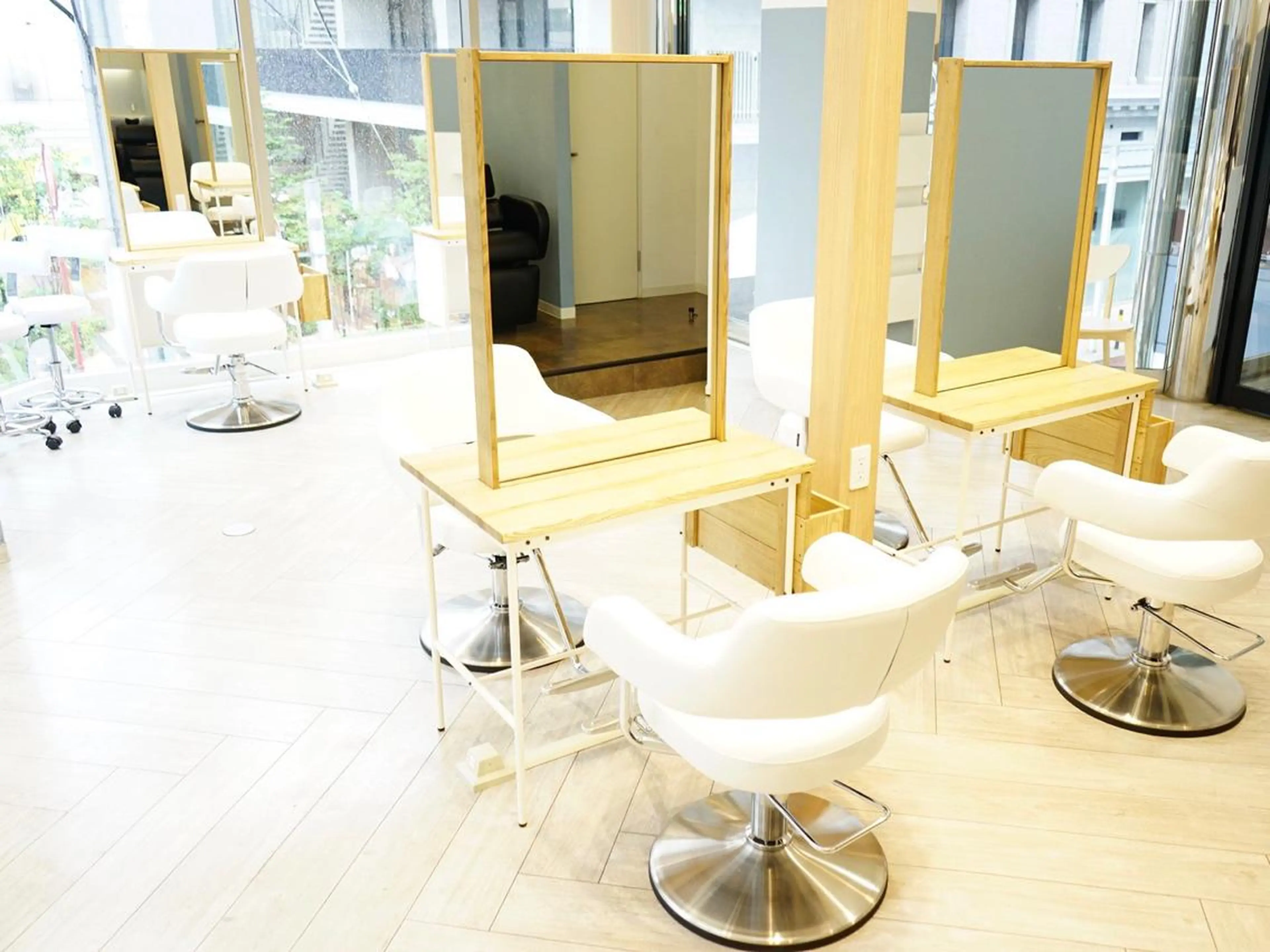 ショート 亀山 由里菜のヘアスタイル