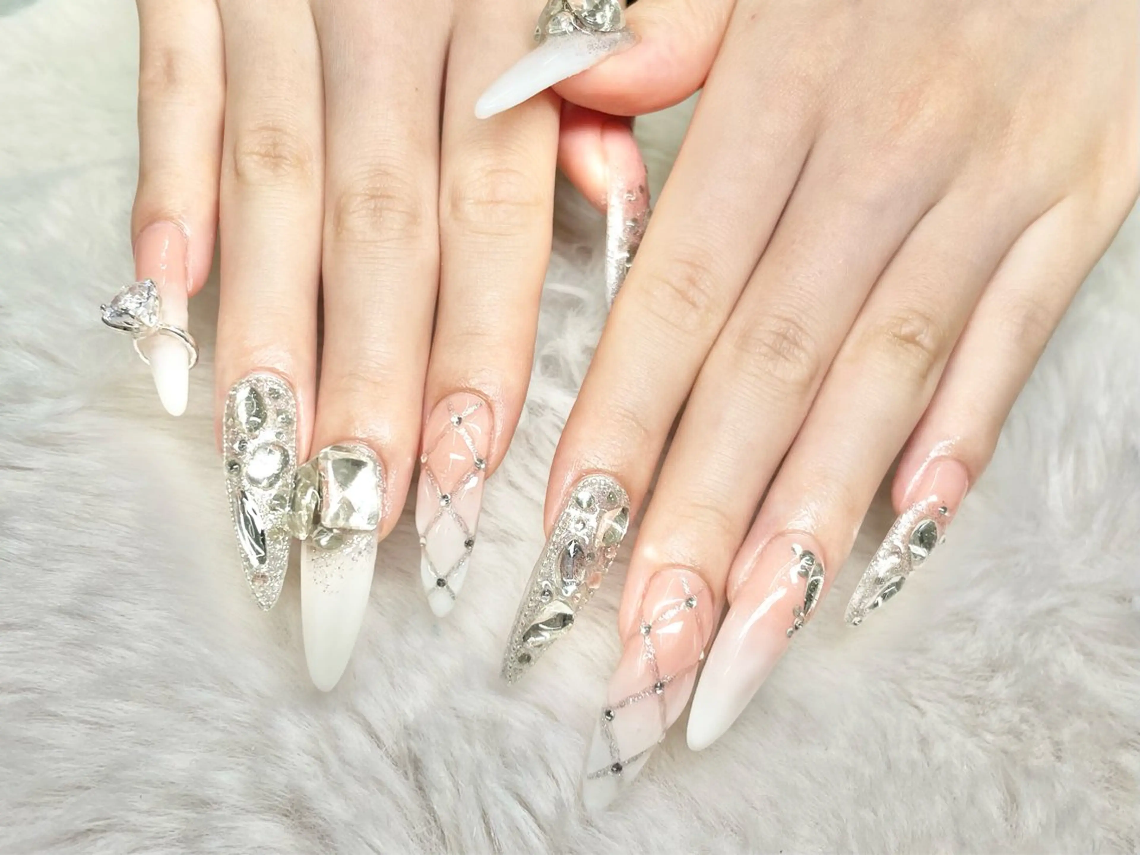 ネイル FILL nail古河店所属・FILL nail SHIORIのネイルデザイン