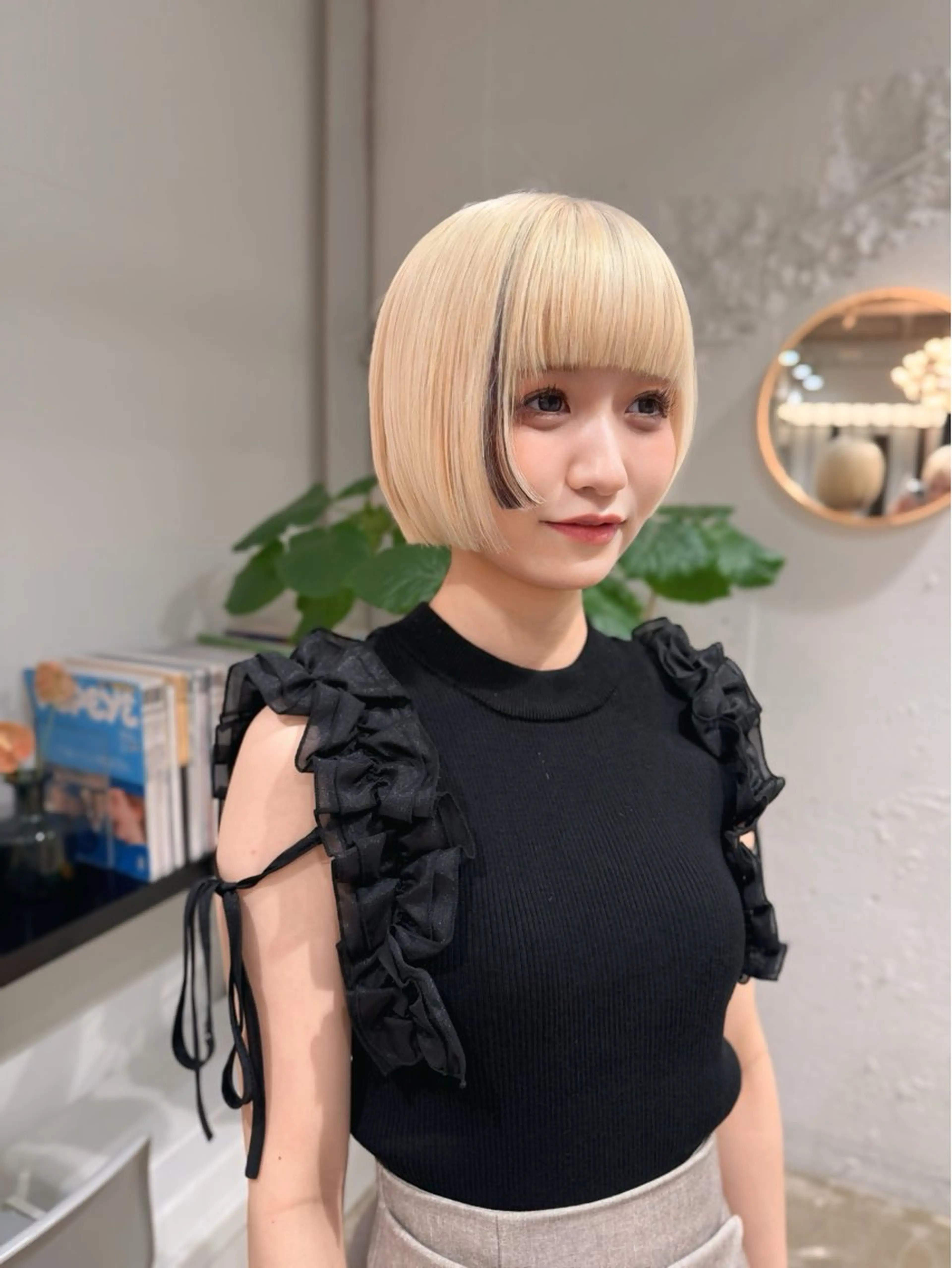 ミディアム ウルフ/似合わせ レイヤー/RIHOのヘアスタイル