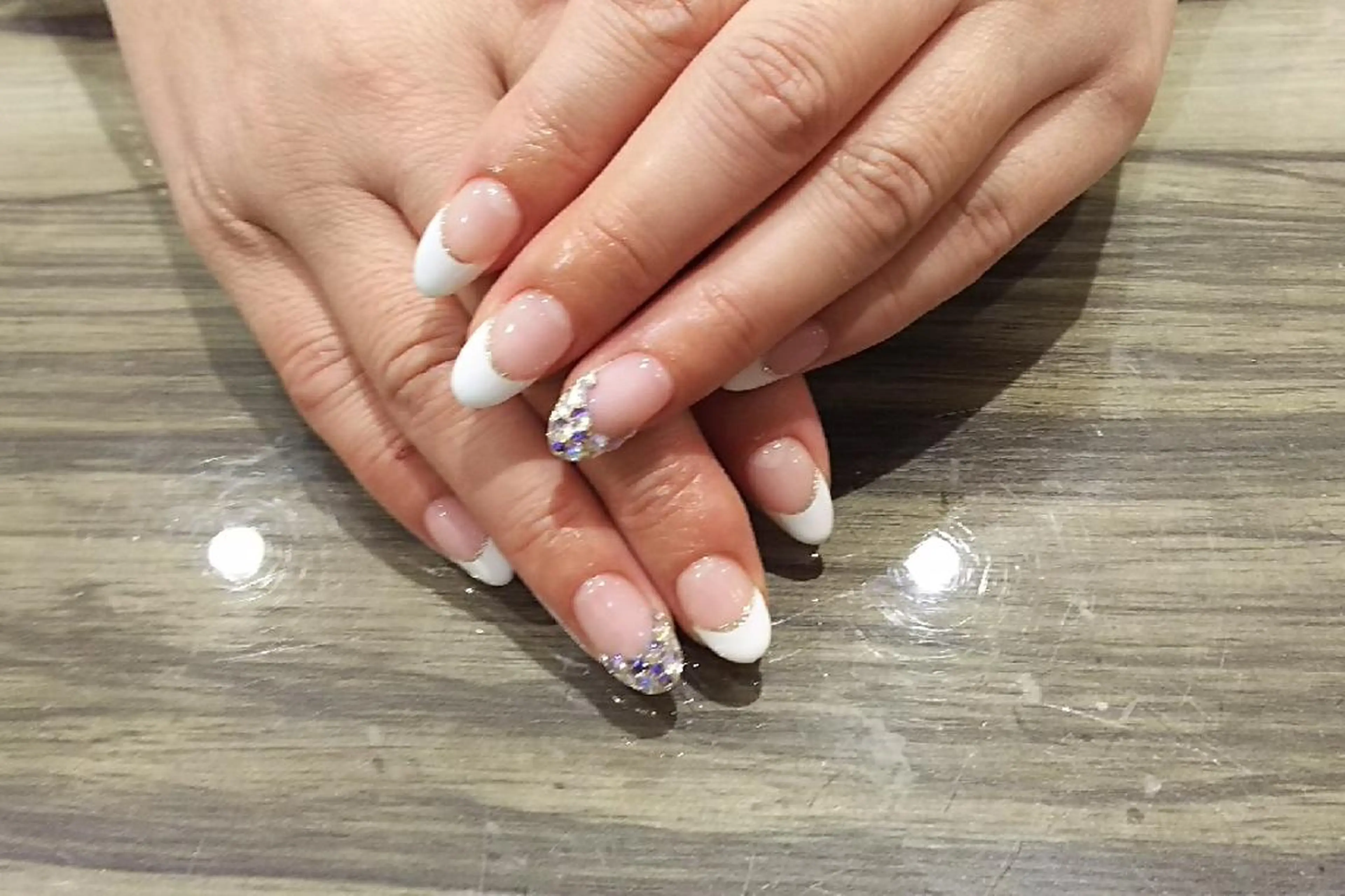 ネイル フレンチネイル キラキラネイル ハンドネイル Progress Nailのネイルデザイン