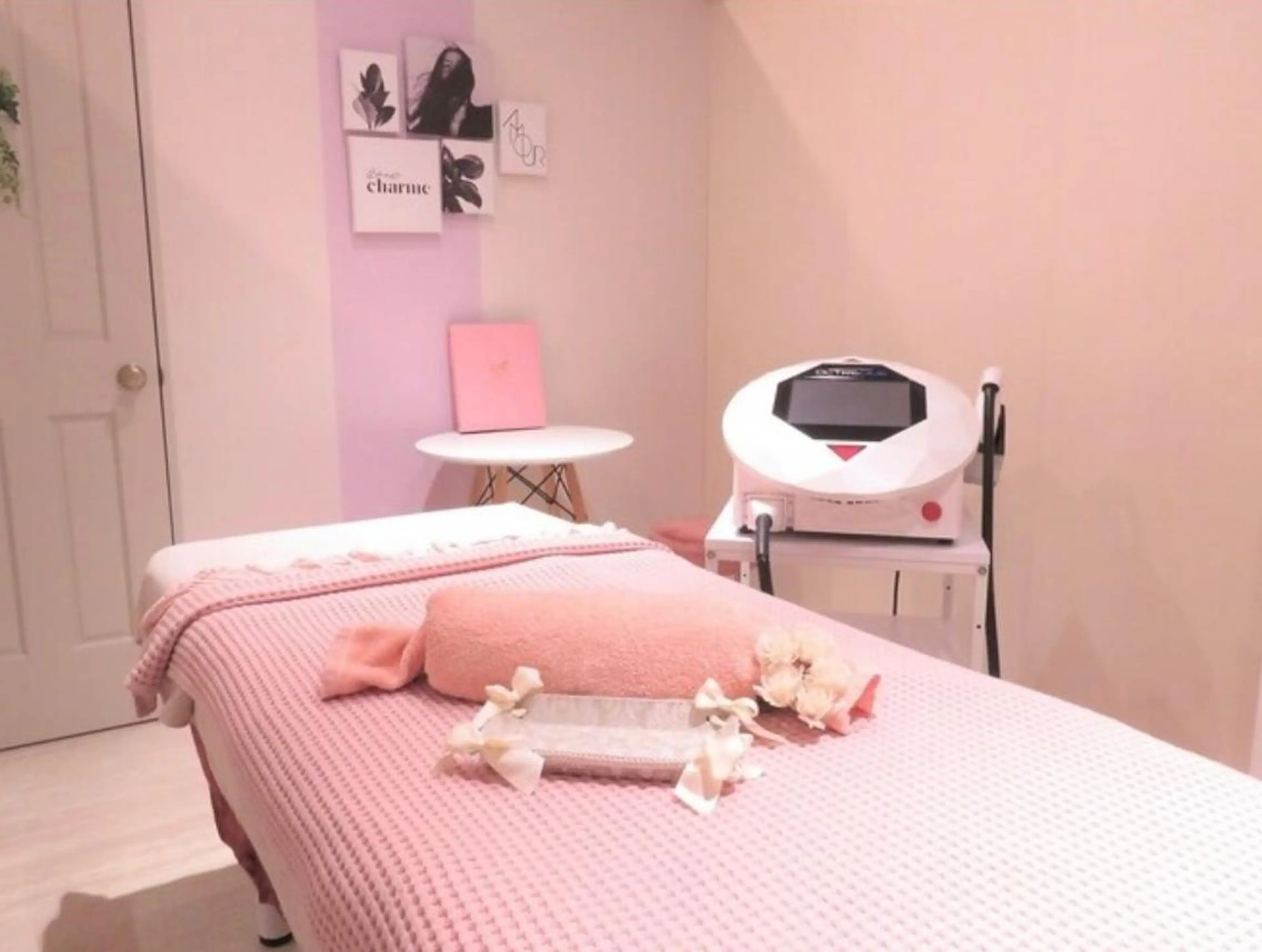 全身脱毛（VIO、顔込）（レディース）の写真