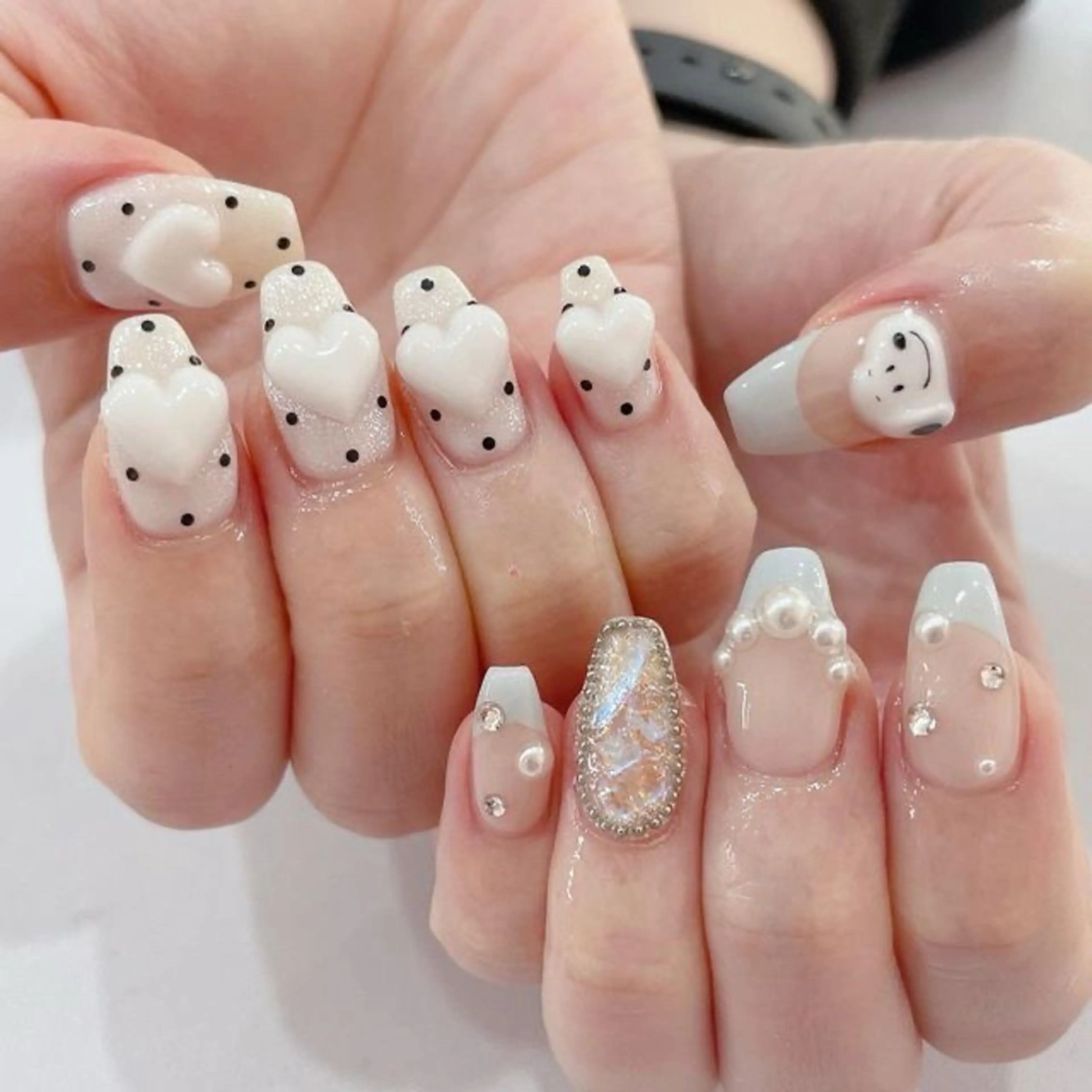 ネイル マグネットネイル ピンク ネイルチップ 冬ネイル Lee Nailsのネイルデザイン