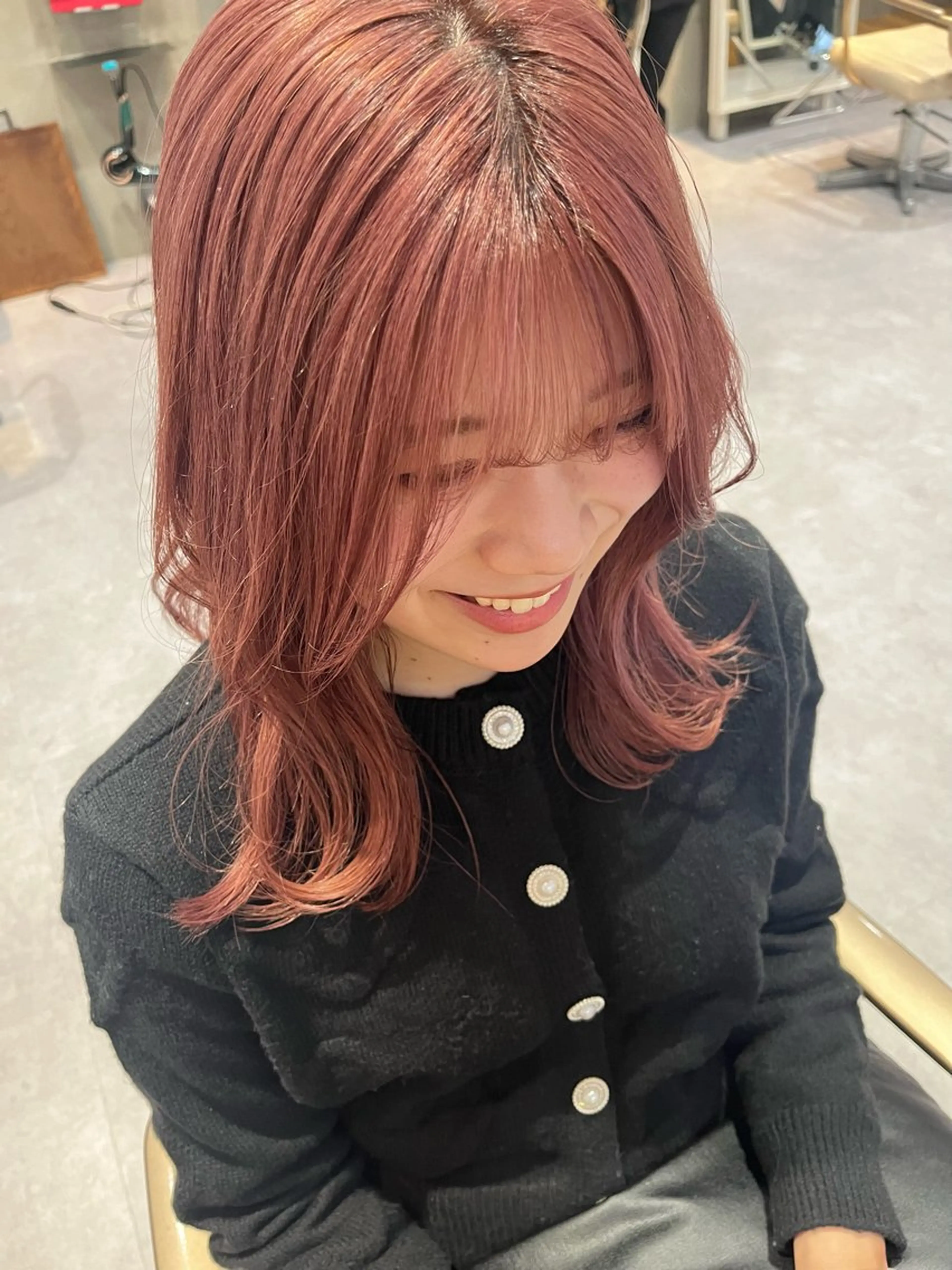 ミディアム 飯田 愛結のヘアスタイル