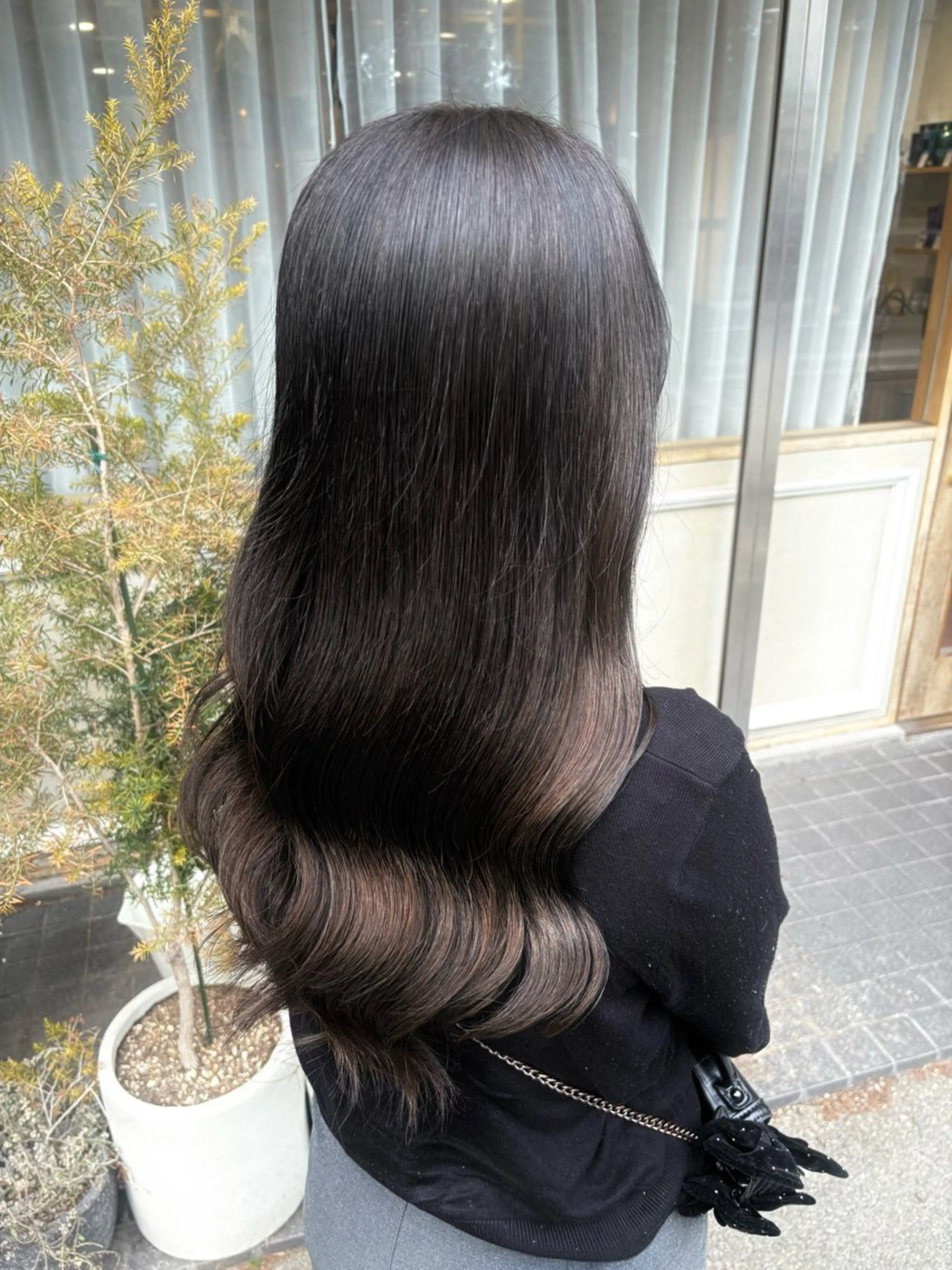 ロング カラー ブラウンカラー オリーブブラウン ヘアカラー トリートメント merc.谷本 澪のヘアスタイル