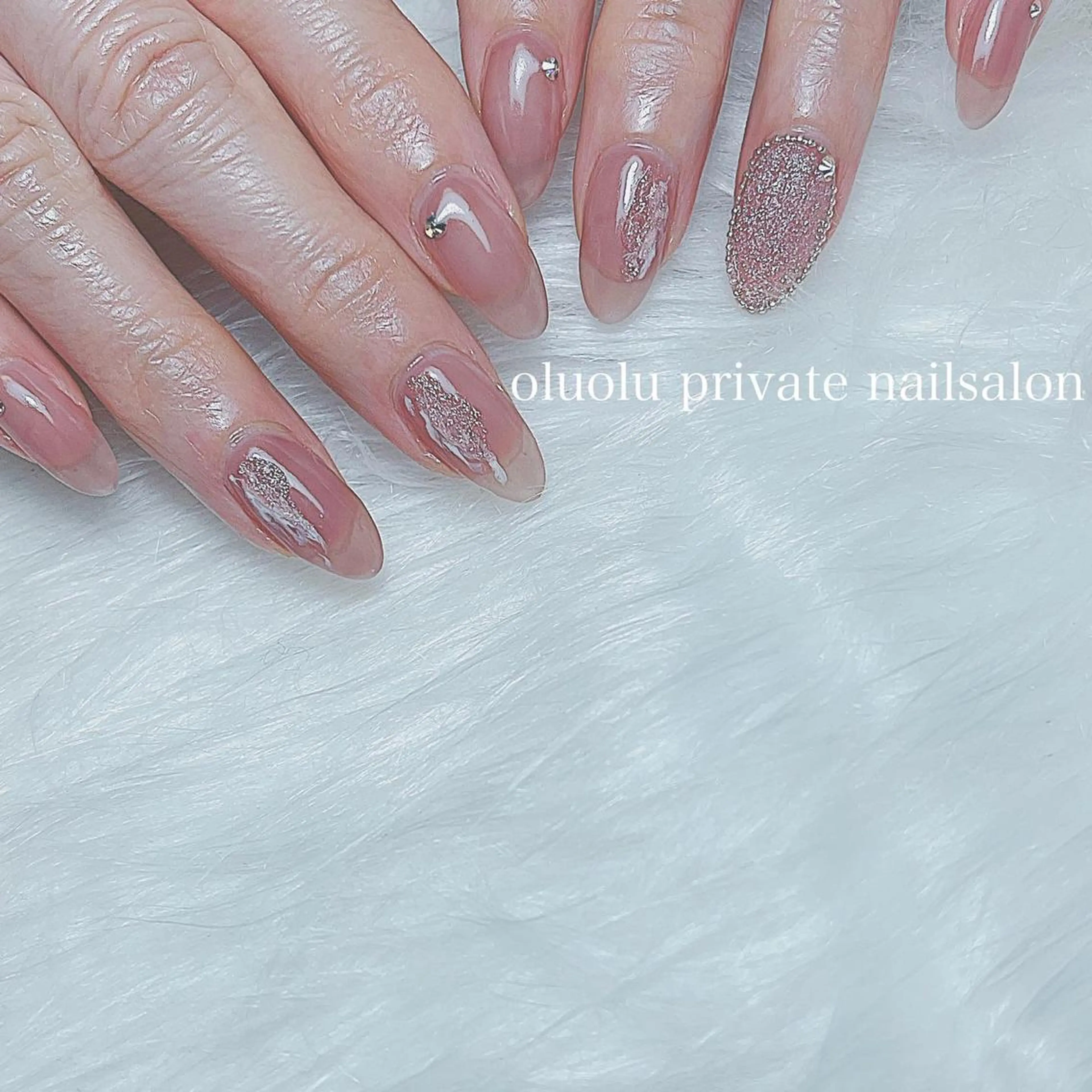 ネイル アートネイル キラキラネイル ミラーネイル ニュアンスネイル ハンドネイル 大村 紬華のネイルデザイン