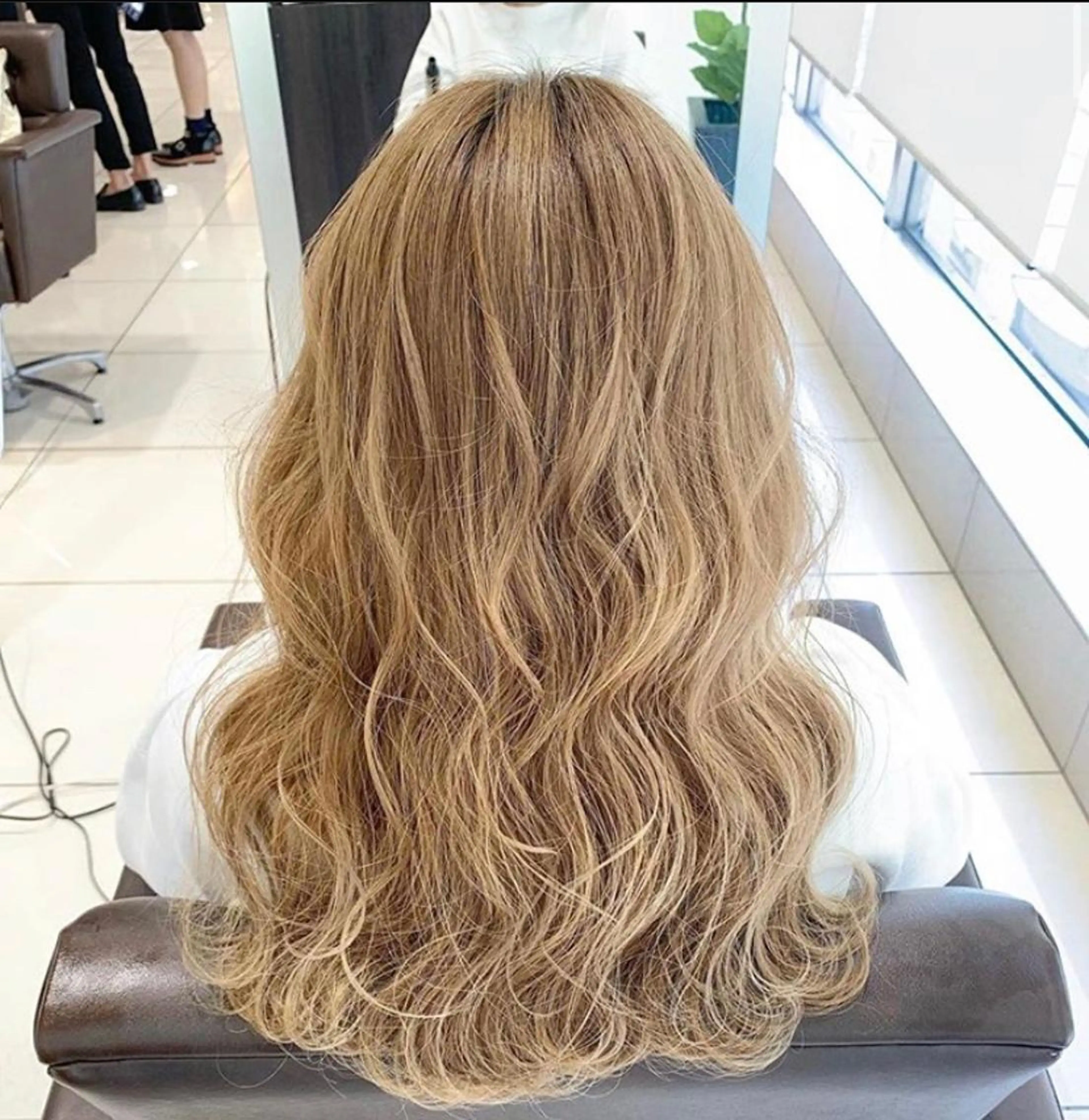 ロング 🦋ミルクティーベー ジュ🦋mayukiのヘアスタイル