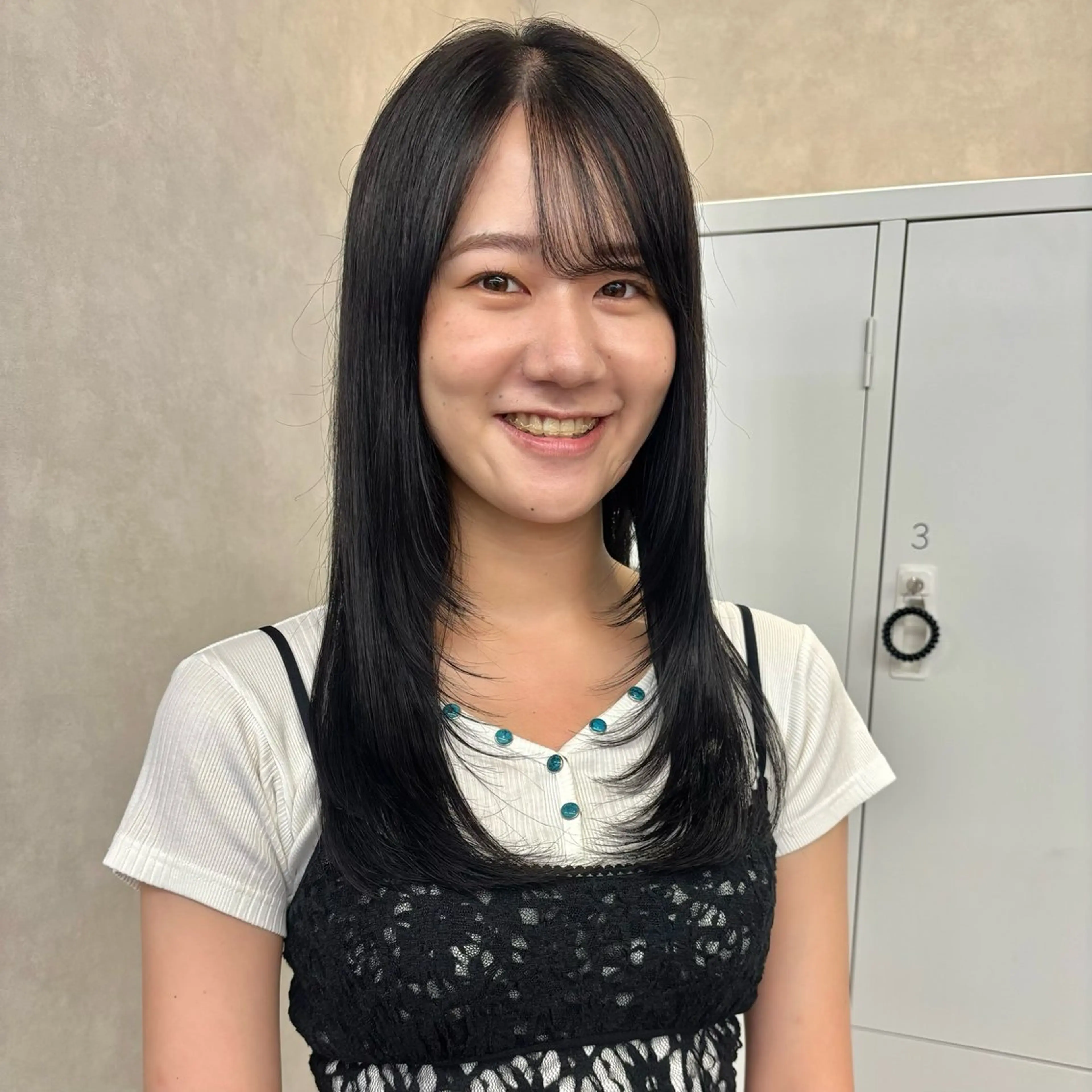 セミロング カラー アヤカ foto 武蔵小杉のヘアスタイル