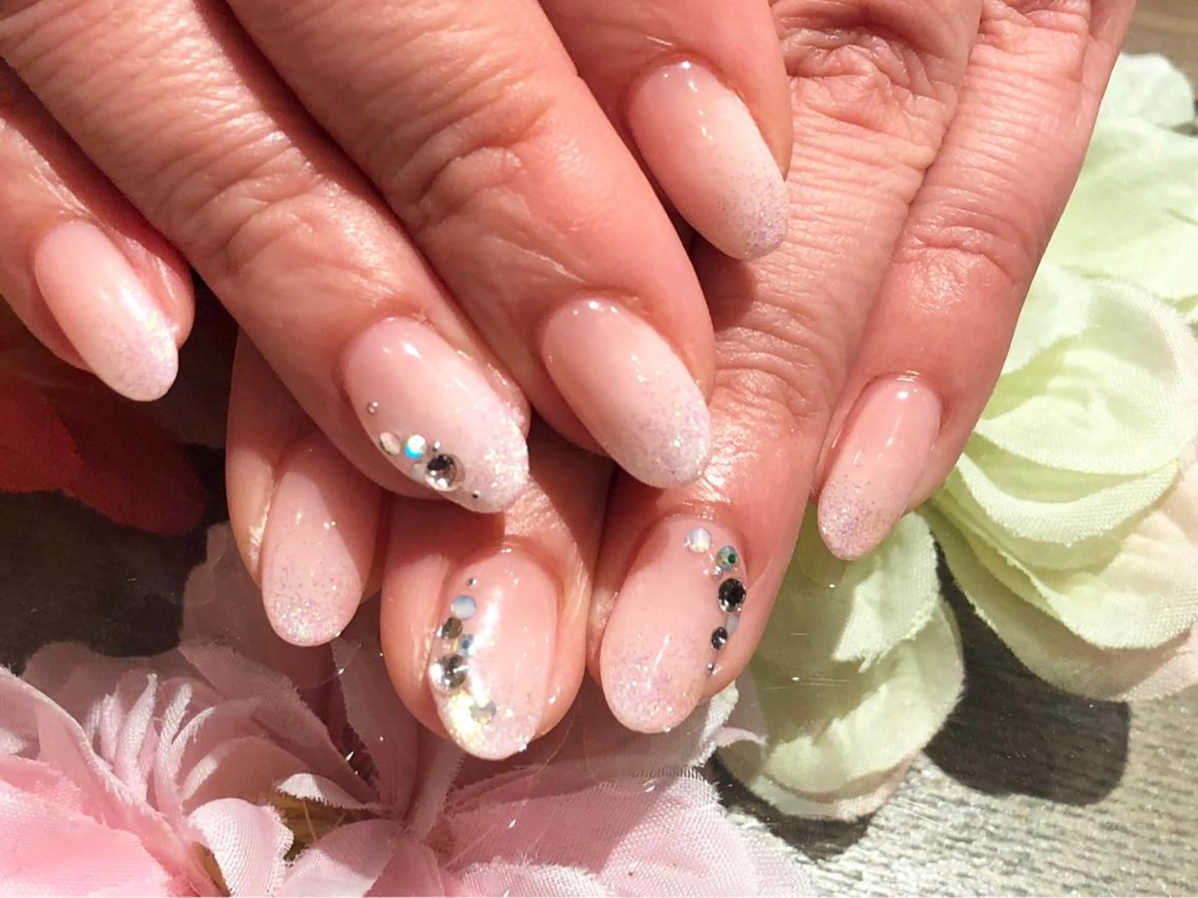 ネイル Nest 三田のマツエク・マツパデザイン