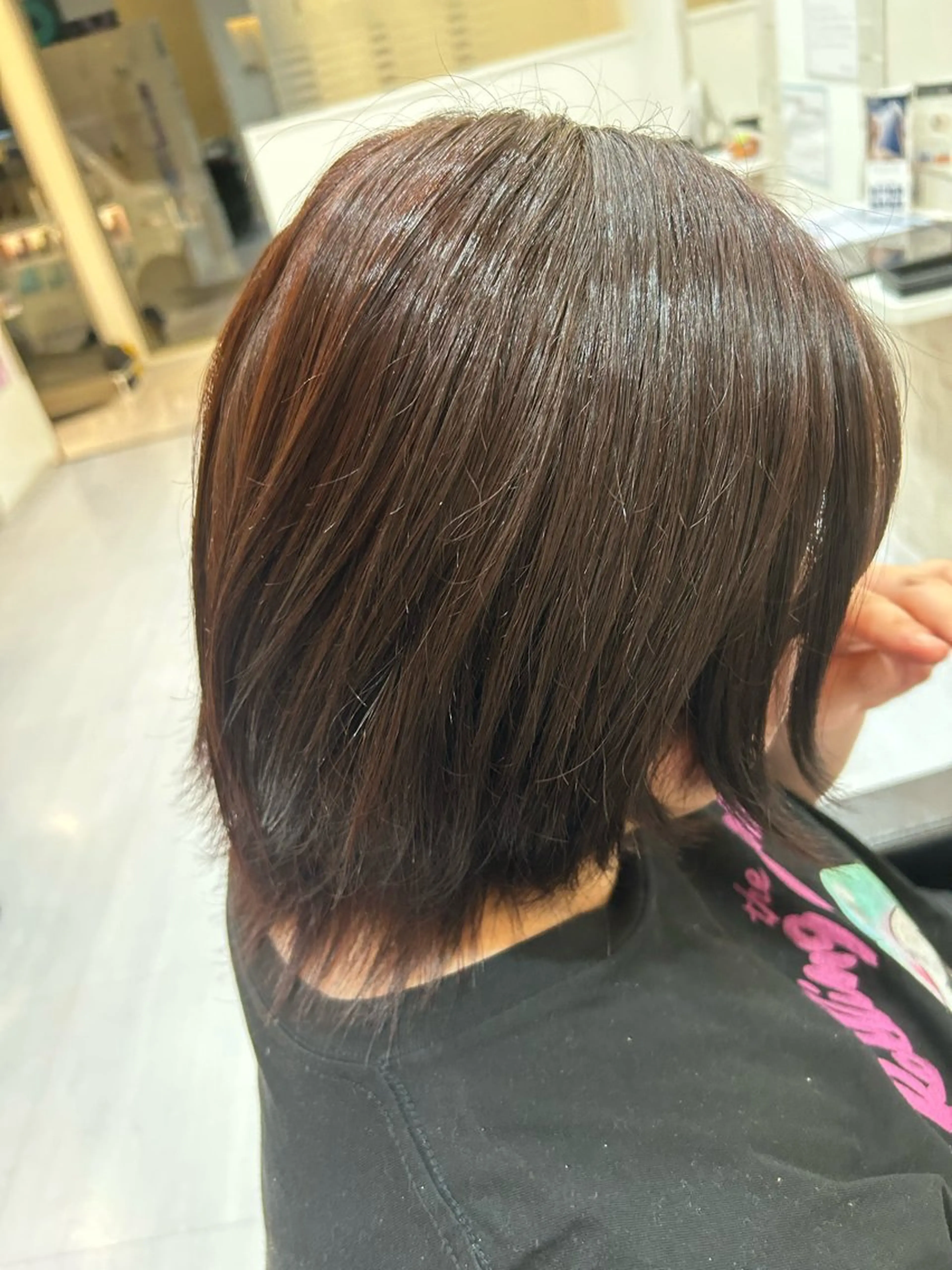 カラー ブリーチ ブリーチなしカラー カット ヘアカラー トリートメント 横山 香音のヘアスタイル