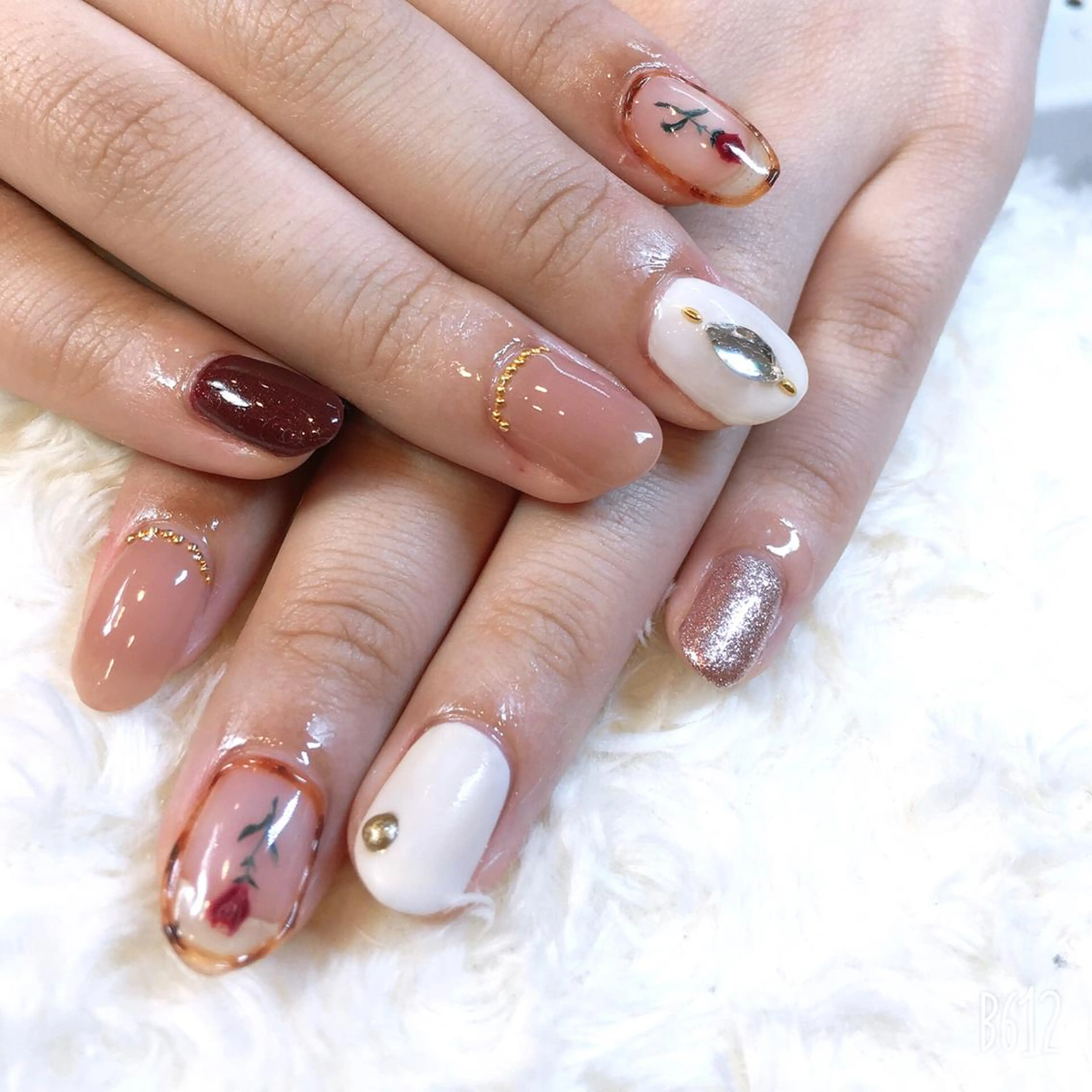 ネイル ハンドネイル MISAKO nailのネイルデザイン