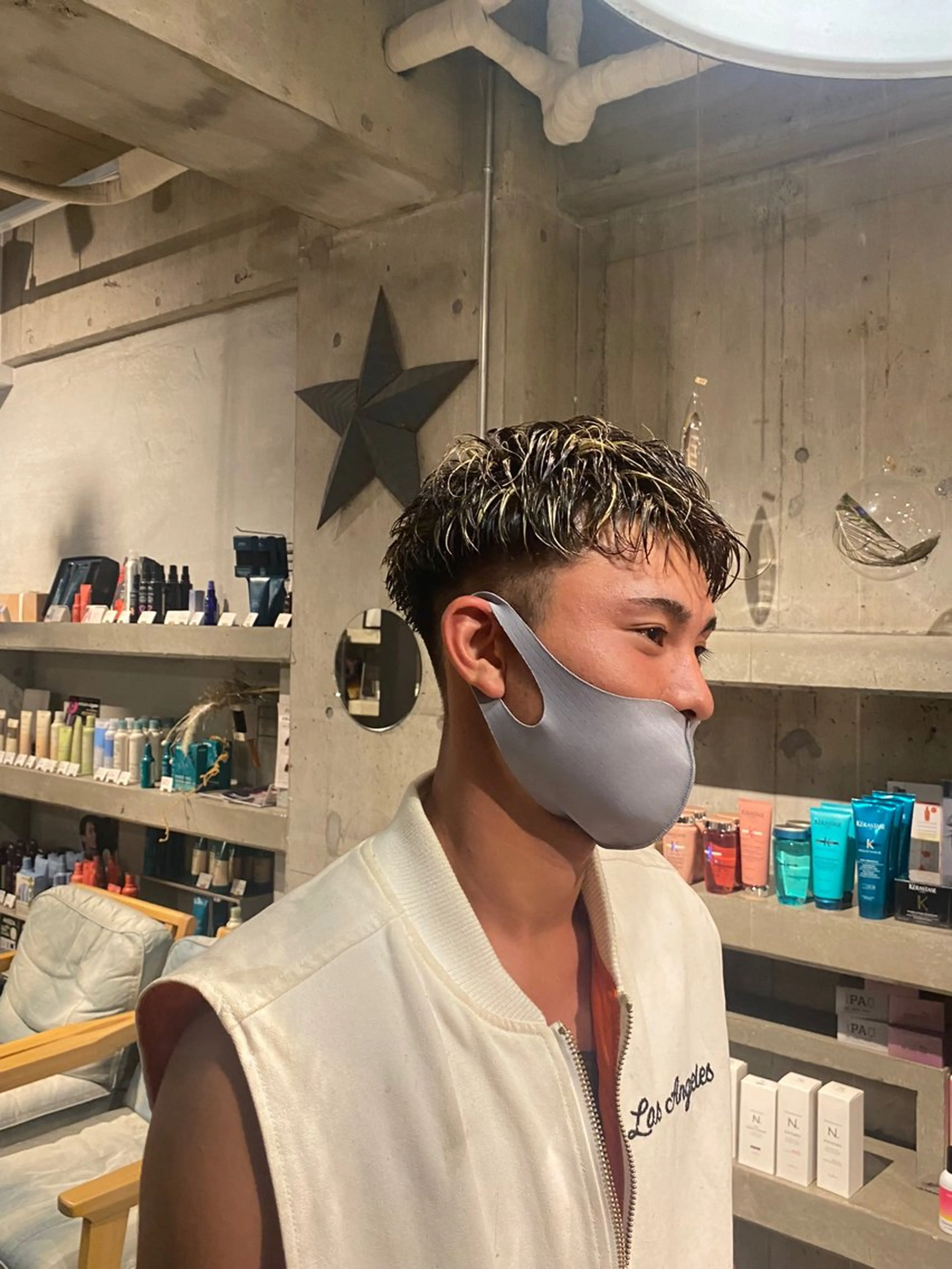 ショート カラー メンズ メンズハイライト ハイライトカラー ハイライト kokomo所属・三野 隼澄のヘアスタイル