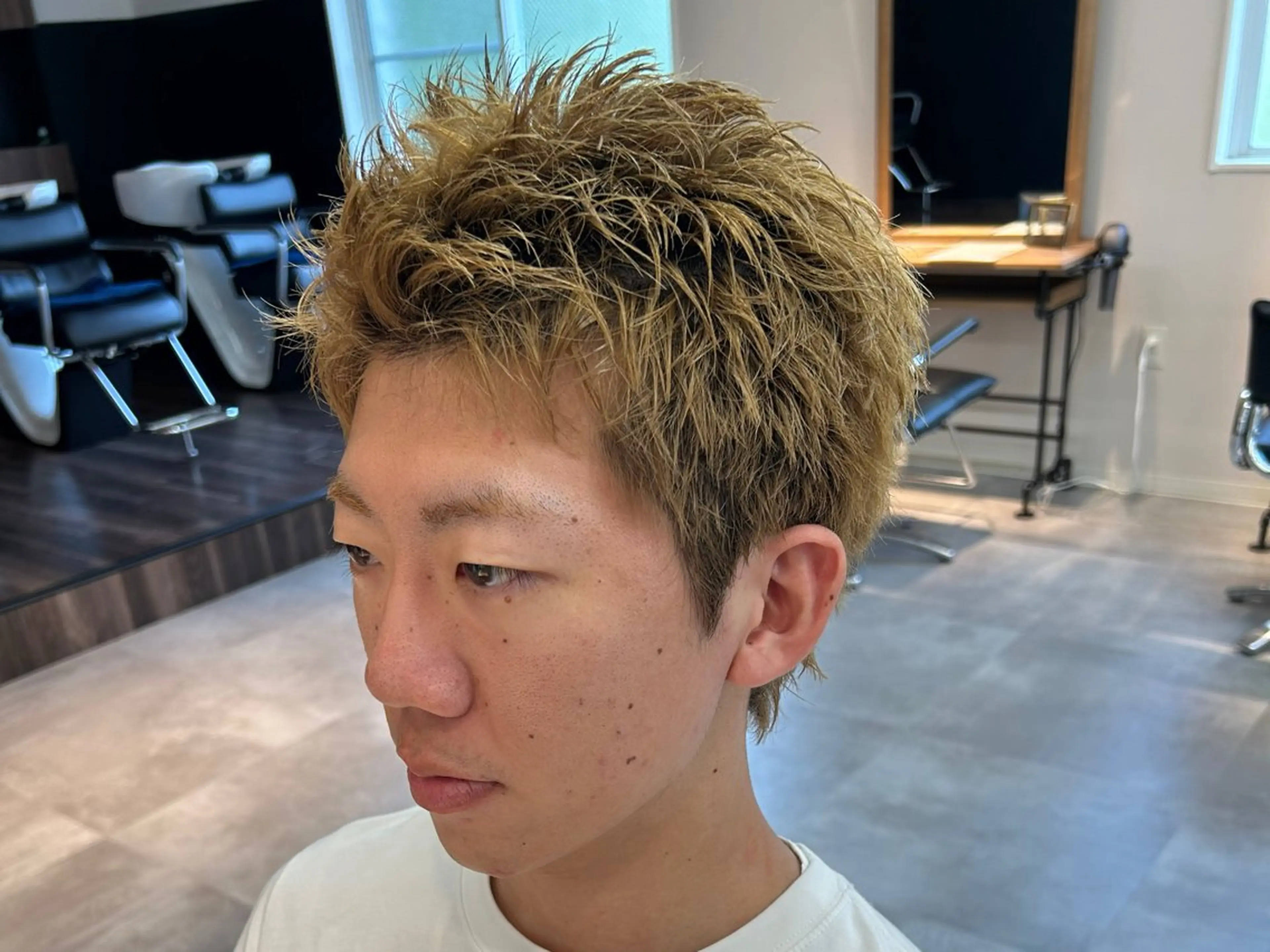 メンズ スパイキーショート カット ヘアカラー フェザーパーマ/保立 /メンズカット/韓国のヘアスタイル