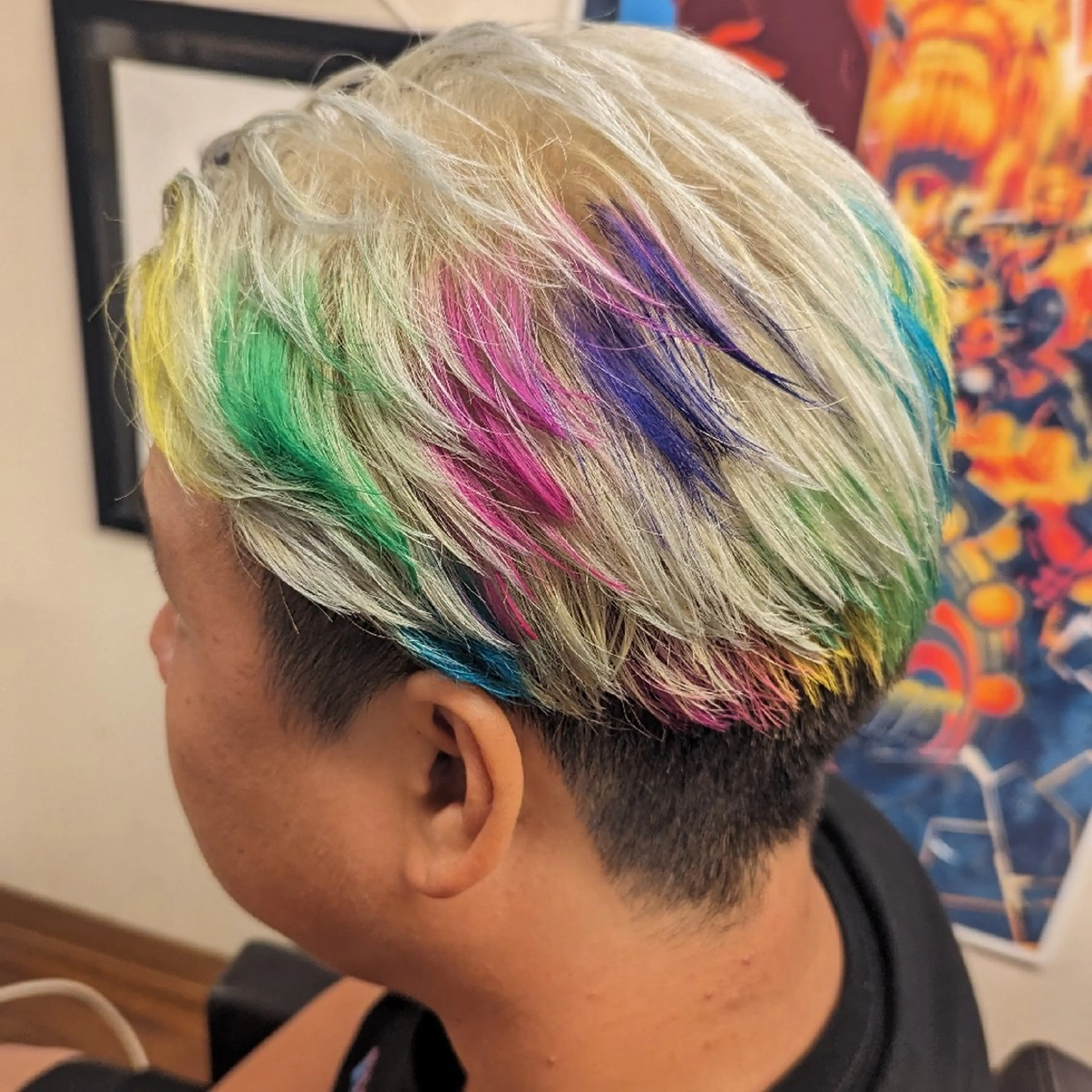 ショート カラー メンズ ブロンド ホワイトブロンド カット ヘアカラー トリートメント fuwat所属・秋葉原でカラーする なら🐉ちぇーたんのヘアスタイル