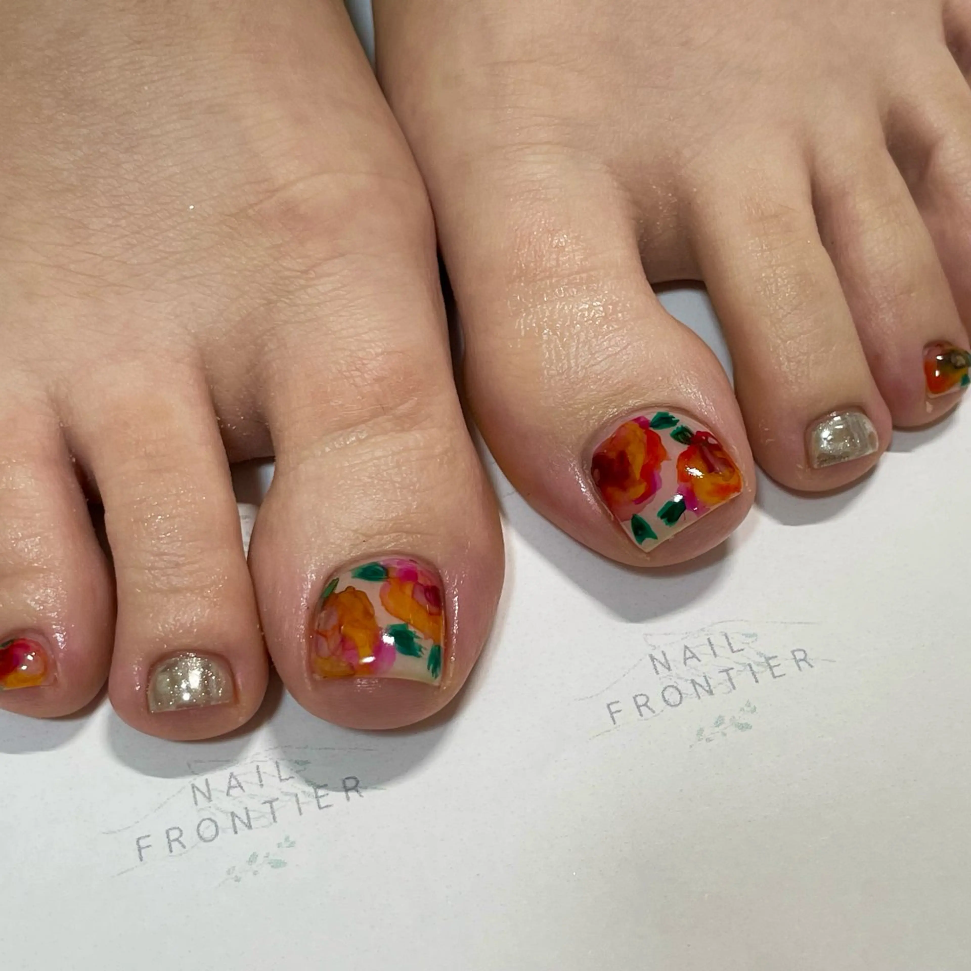 ネイル アートネイル 吉祥寺🌟 ネイルフロンティアのネイルデザイン