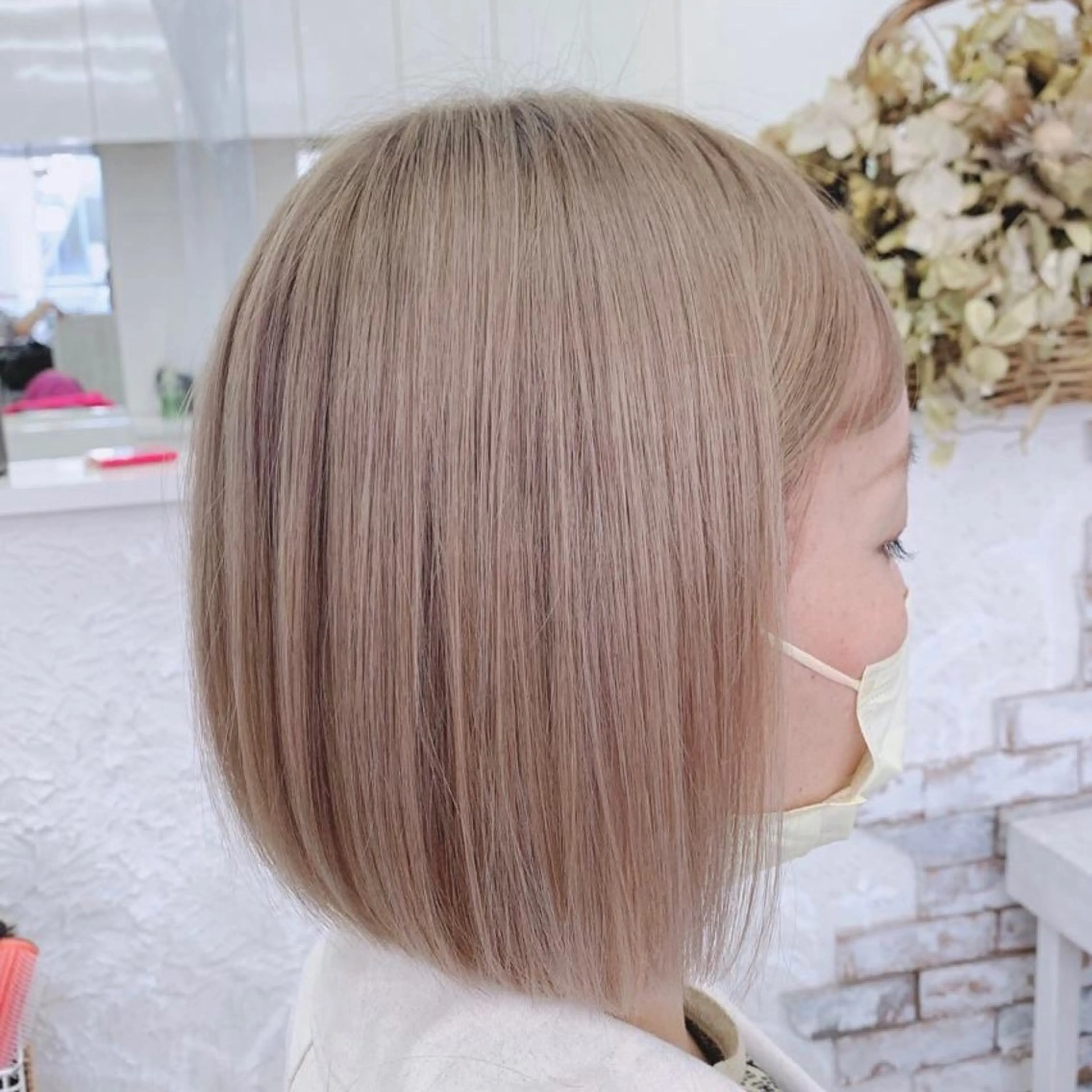 ショート カラー ブリーチ ヘアカラー トリートメント カラー職人 🍎IKUMI🍎のヘアスタイル