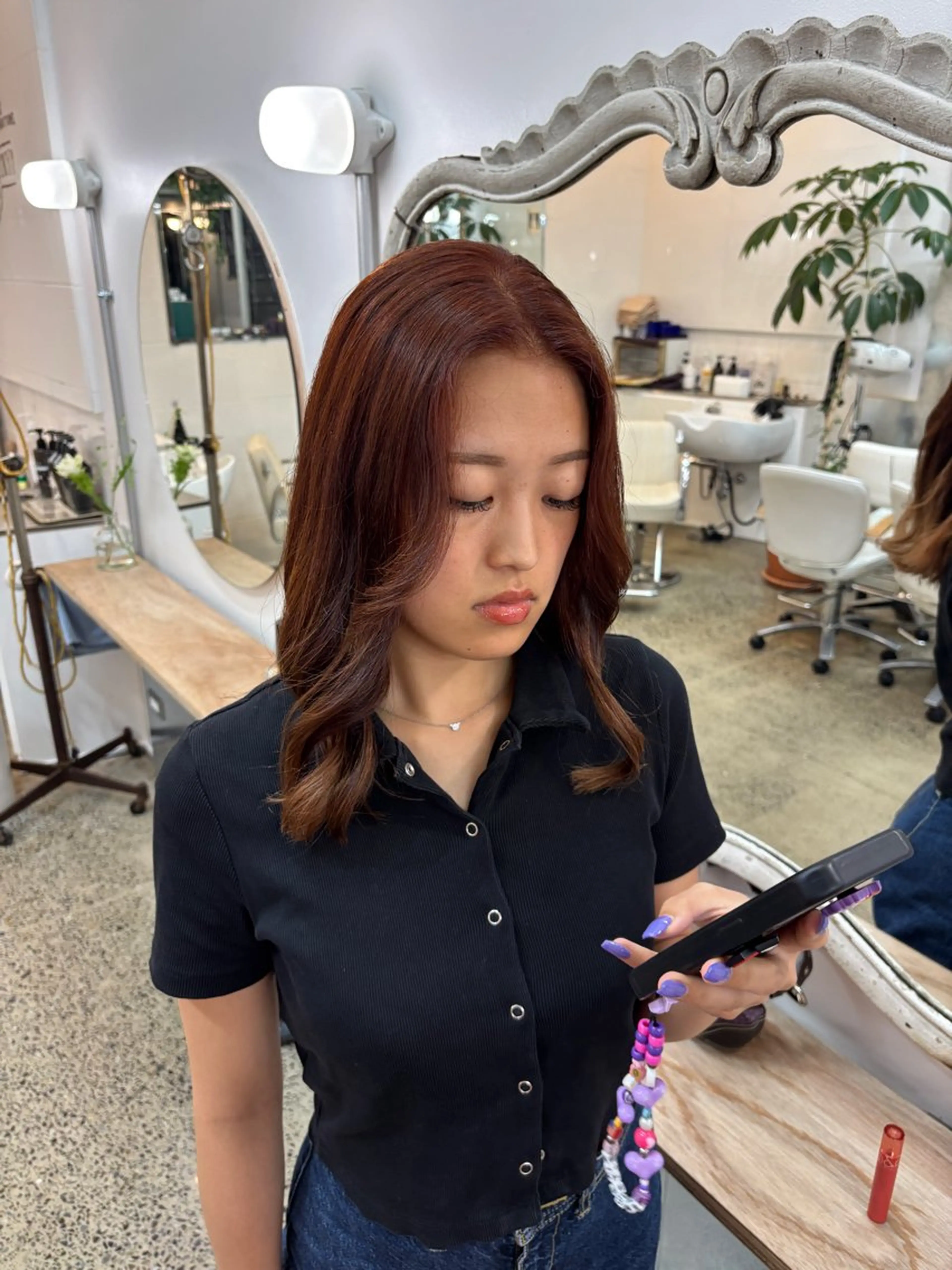 カラー ブリーチ ブラウンカラー ブリーチなしカラー オレンジ オレンジブラウン ヘアカラー 松林 花沙のヘアスタイル