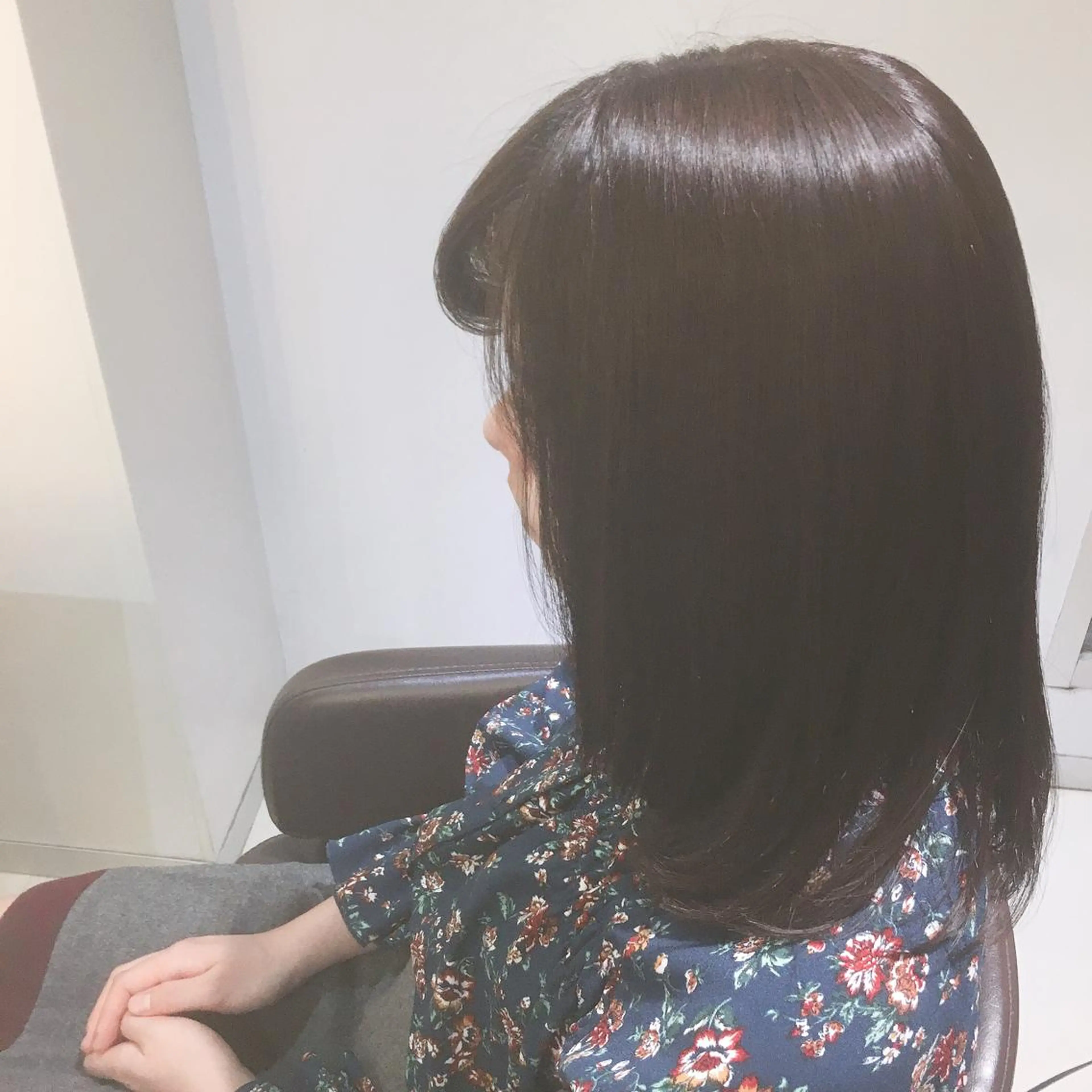 セミロング カラー しのはら まどかのヘアスタイル