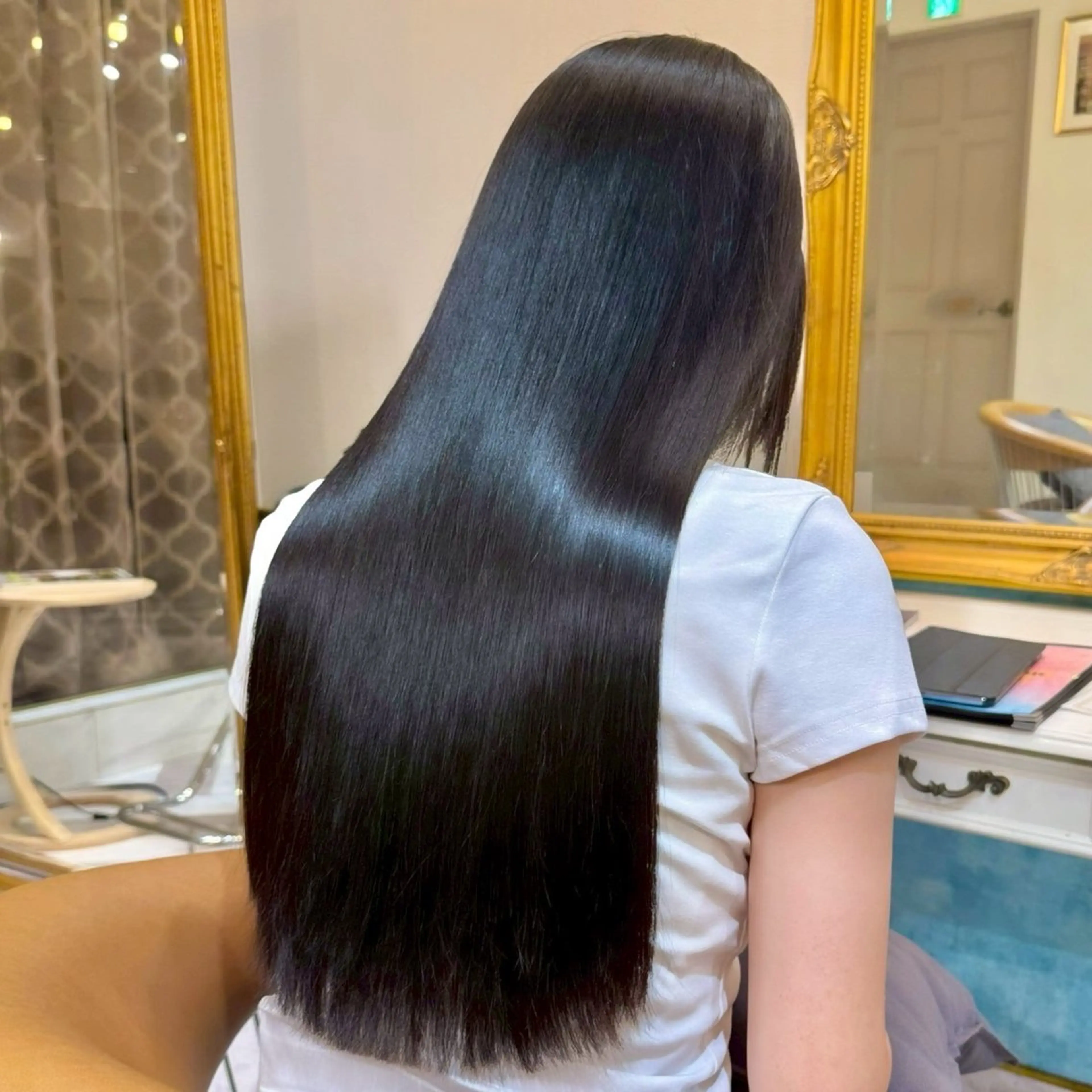 ロング 縮毛矯正 佐藤 優成のヘアスタイル